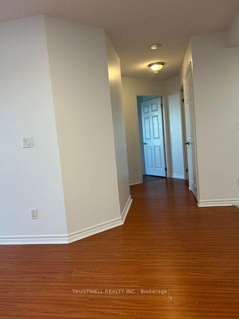 Photo 6 of Unit 905, 130 Pond Drive, Markham, Commerce Valley — HOMEH