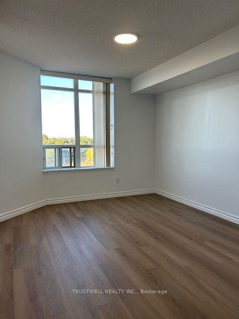 Photo 7 of Unit 905, 130 Pond Drive, Markham, Commerce Valley — HOMEH