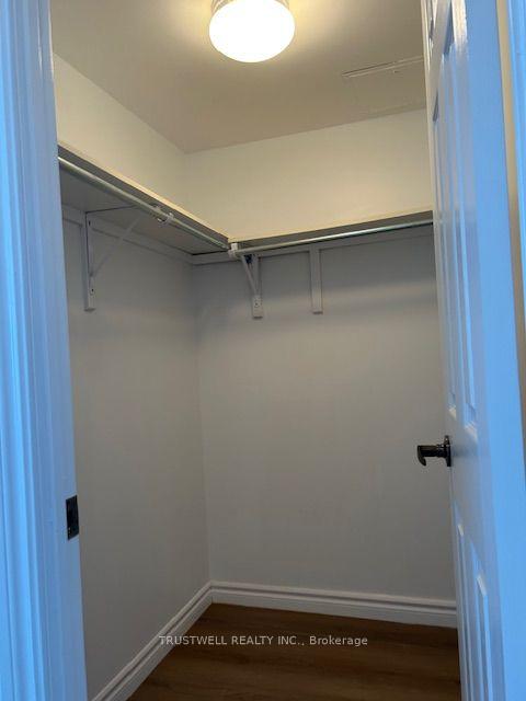 Photo 8 of Unit 905, 130 Pond Drive, Markham, Commerce Valley — HOMEH