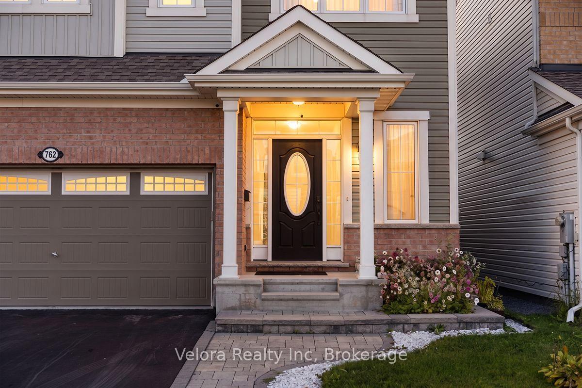 Photo 2 of 762 Rosehill Avenue, Ottawa, Stittsville (North) — HOMEH