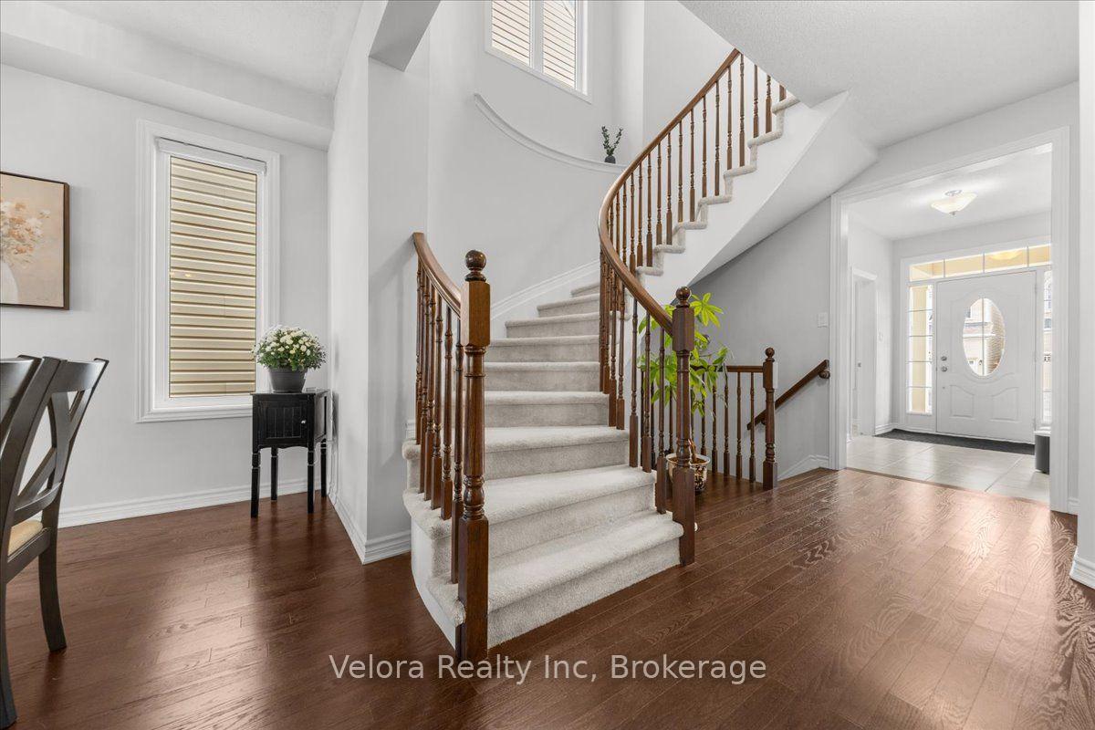 Photo 6 of 762 Rosehill Avenue, Ottawa, Stittsville (North) — HOMEH