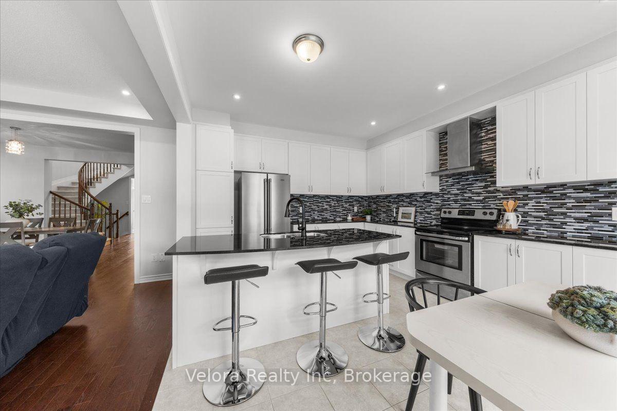 Photo 18 of 762 Rosehill Avenue, Ottawa, Stittsville (North) — HOMEH