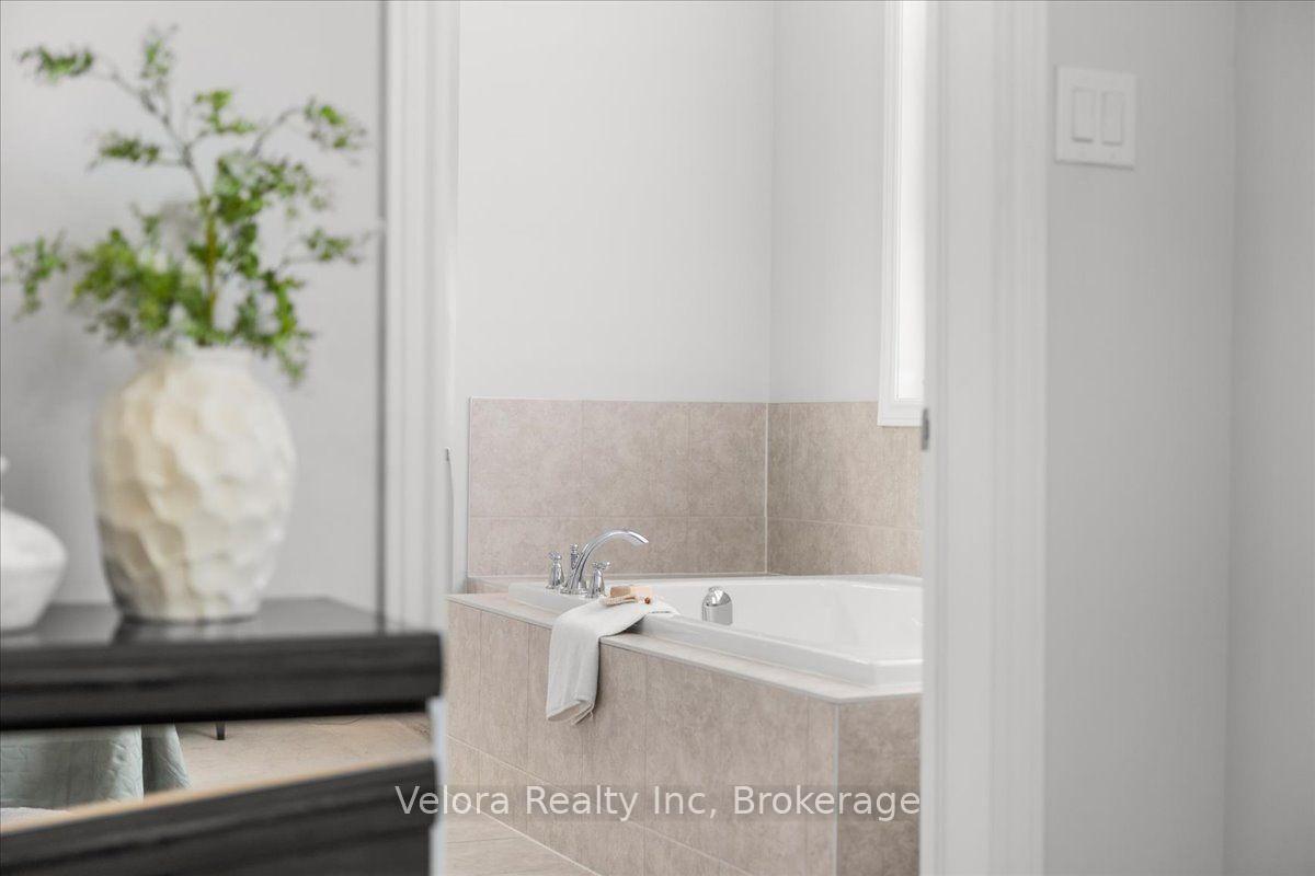 Photo 30 of 762 Rosehill Avenue, Ottawa, Stittsville (North) — HOMEH