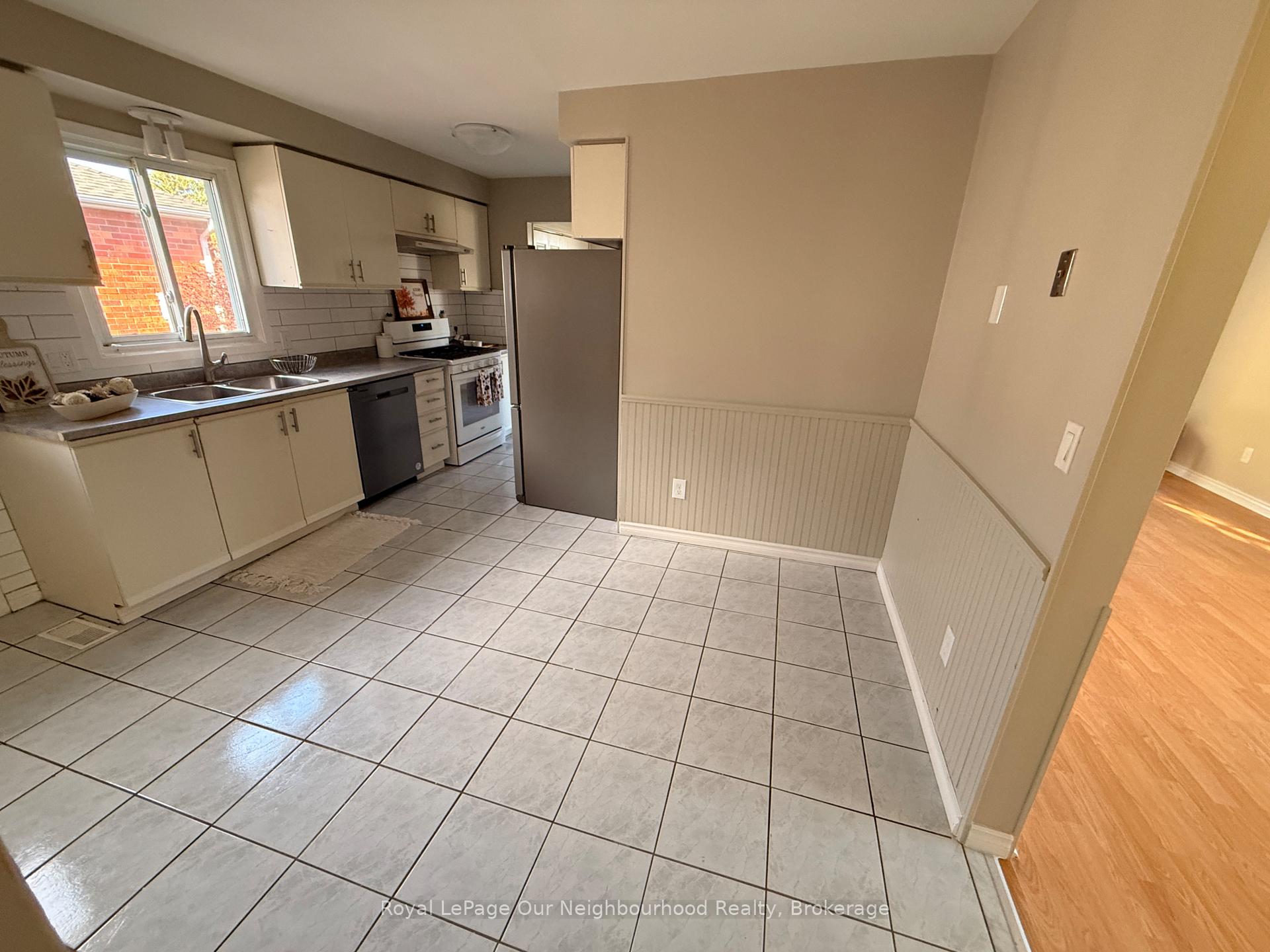 Photo 6 of 74 Centrefield Drive, Clarington, Courtice — HOMEH