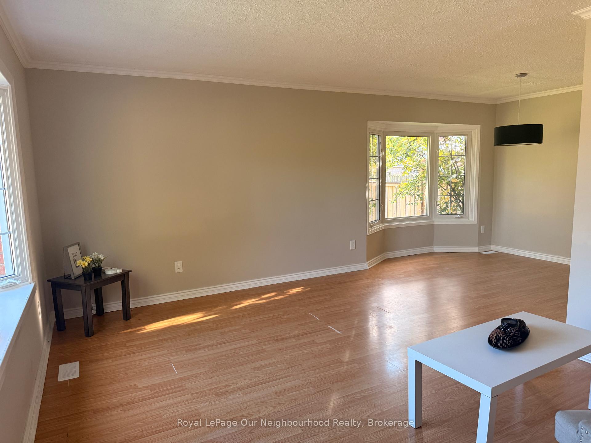 Photo 19 of 74 Centrefield Drive, Clarington, Courtice — HOMEH