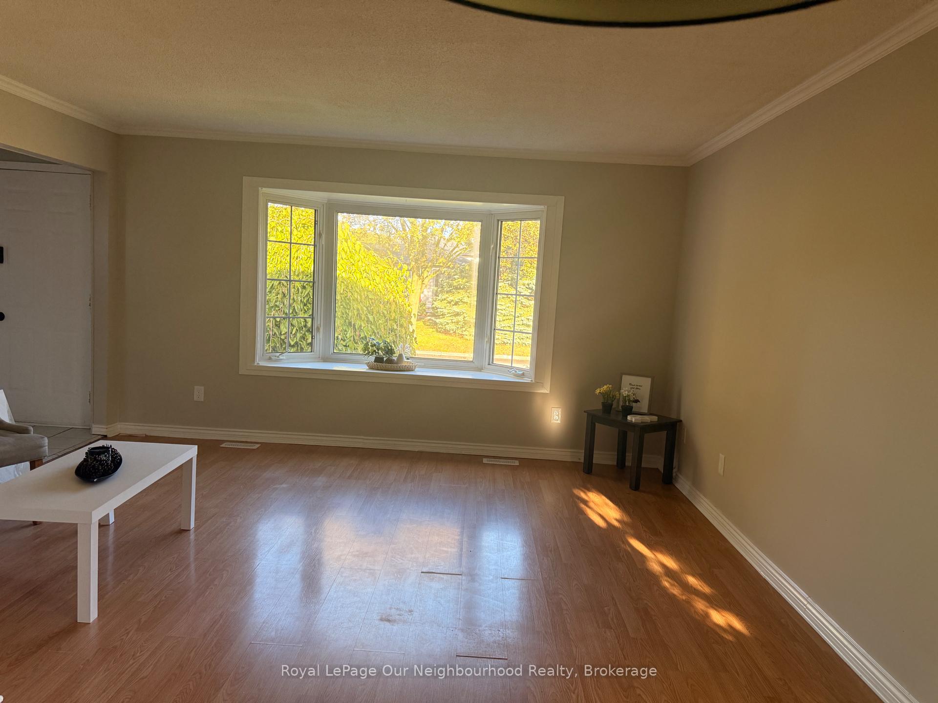 Photo 12 of 74 Centrefield Drive, Clarington, Courtice — HOMEH