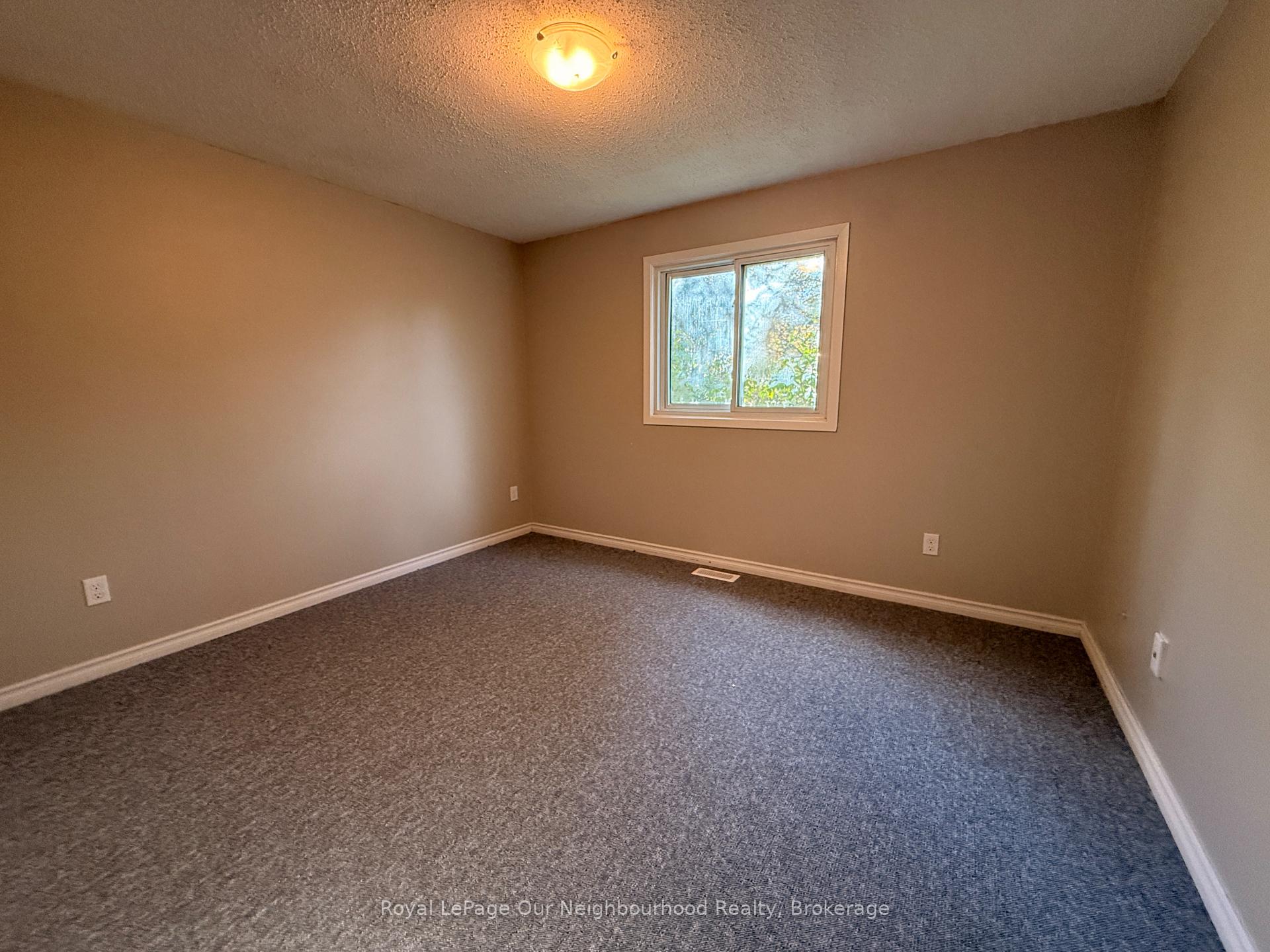 Photo 20 of 74 Centrefield Drive, Clarington, Courtice — HOMEH