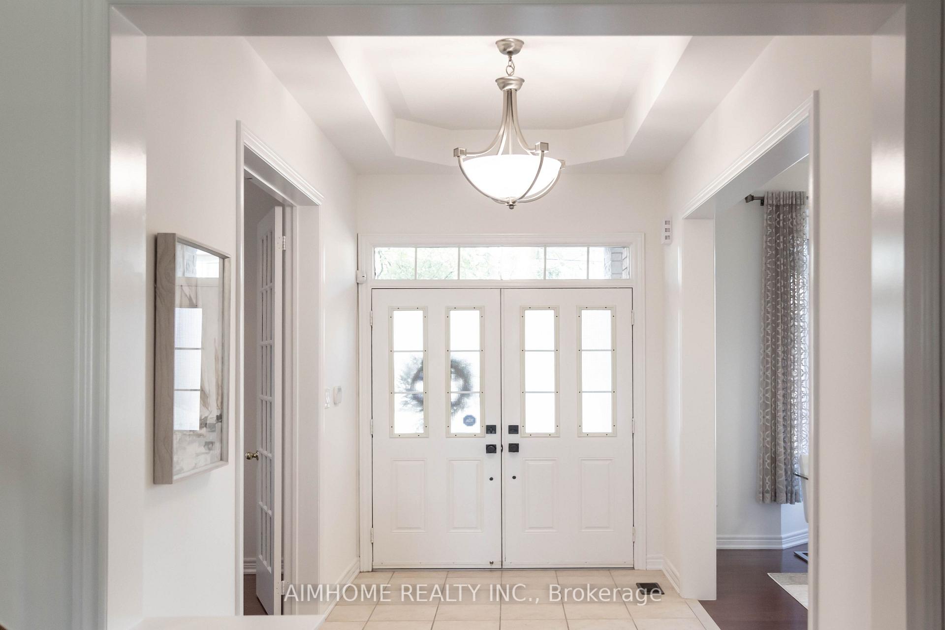 Photo 2 of 11 Alpaca Drive, Richmond Hill, Jefferson — HOMEH