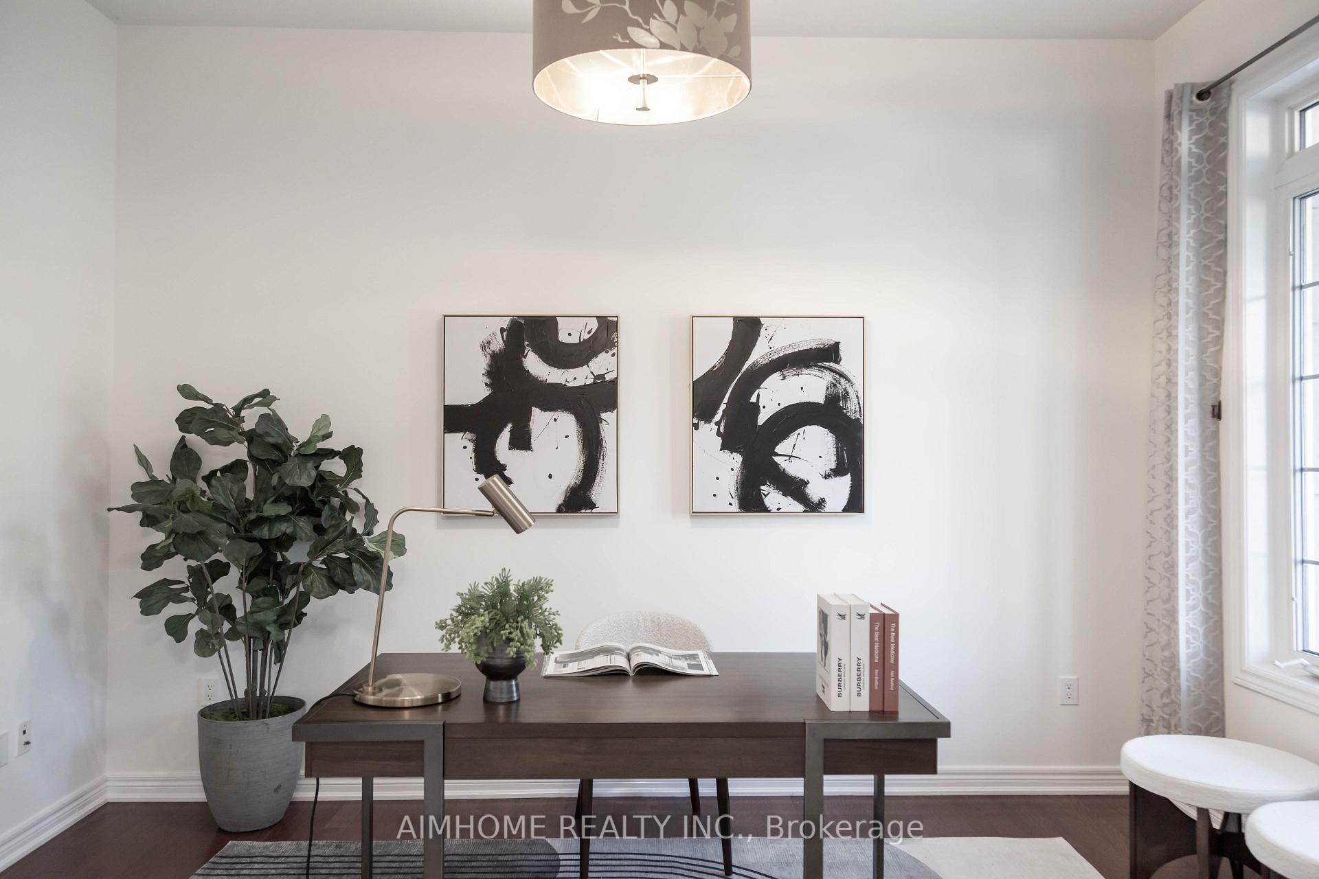 Photo 3 of 11 Alpaca Drive, Richmond Hill, Jefferson — HOMEH