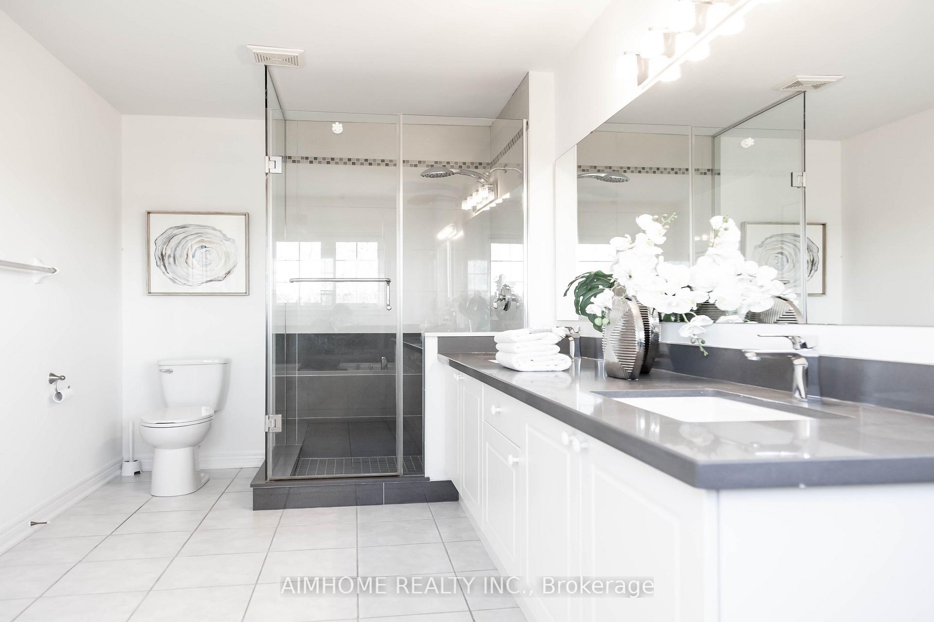 Photo 27 of 11 Alpaca Drive, Richmond Hill, Jefferson — HOMEH