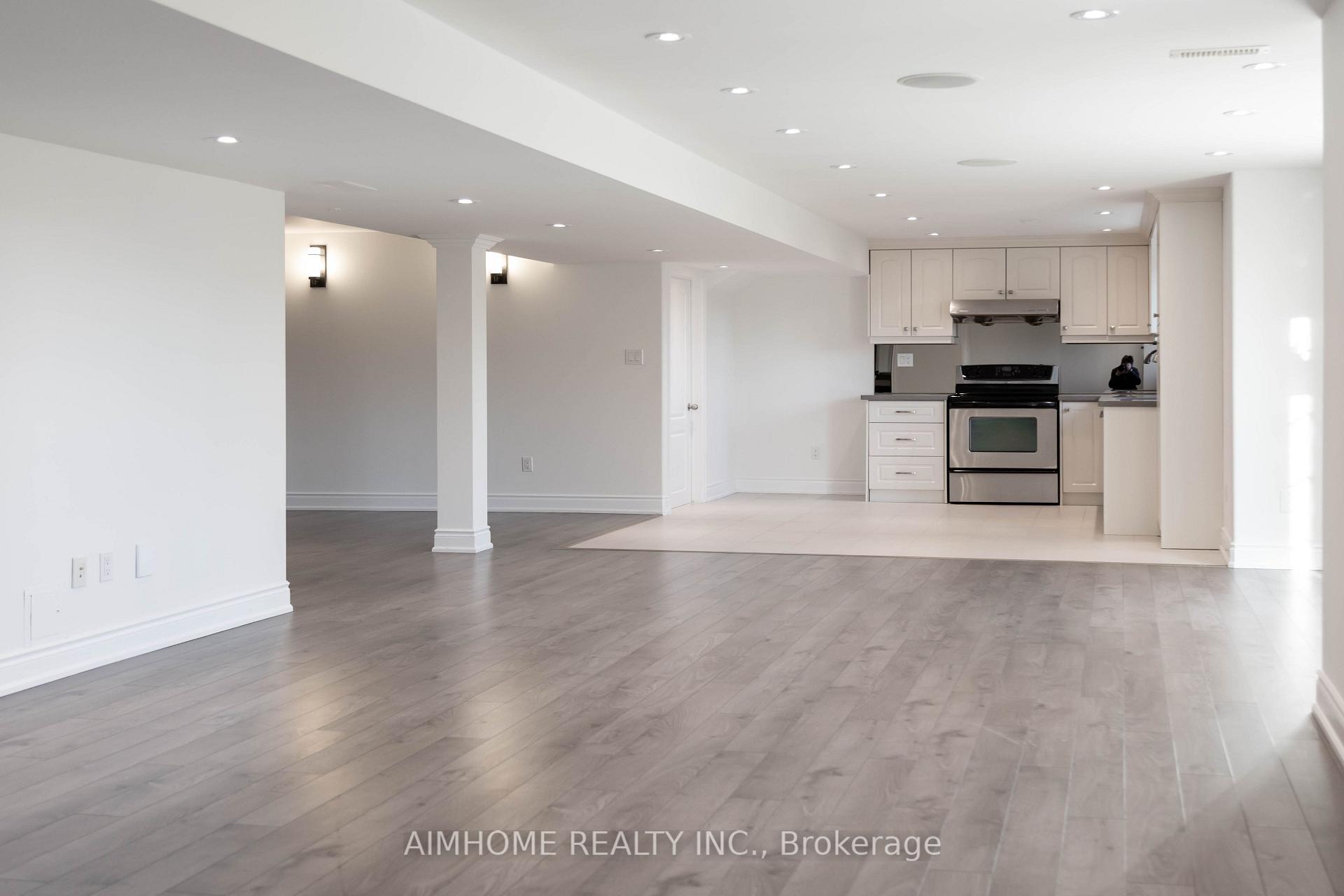 Photo 36 of 11 Alpaca Drive, Richmond Hill, Jefferson — HOMEH