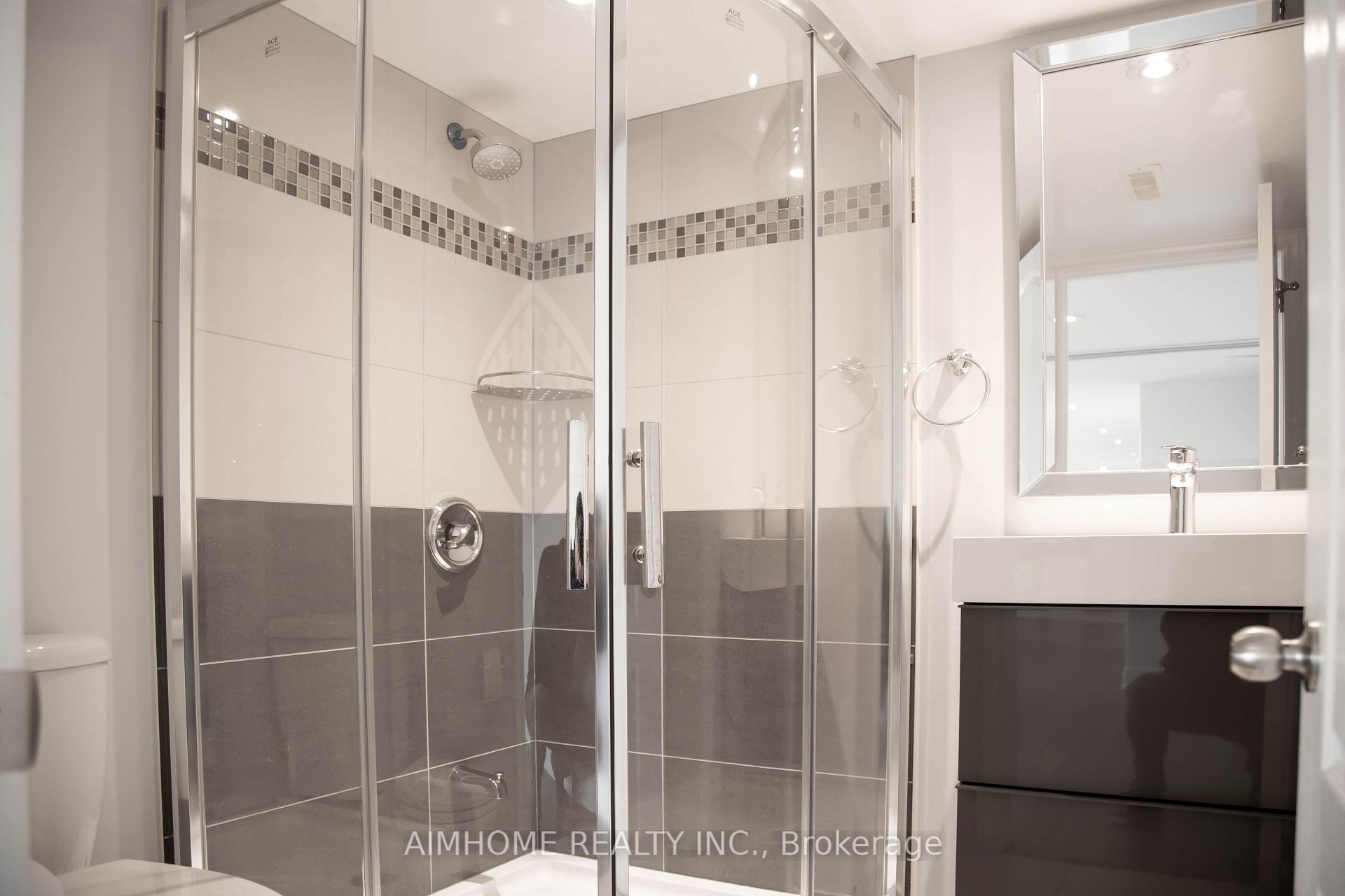 Photo 38 of 11 Alpaca Drive, Richmond Hill, Jefferson — HOMEH