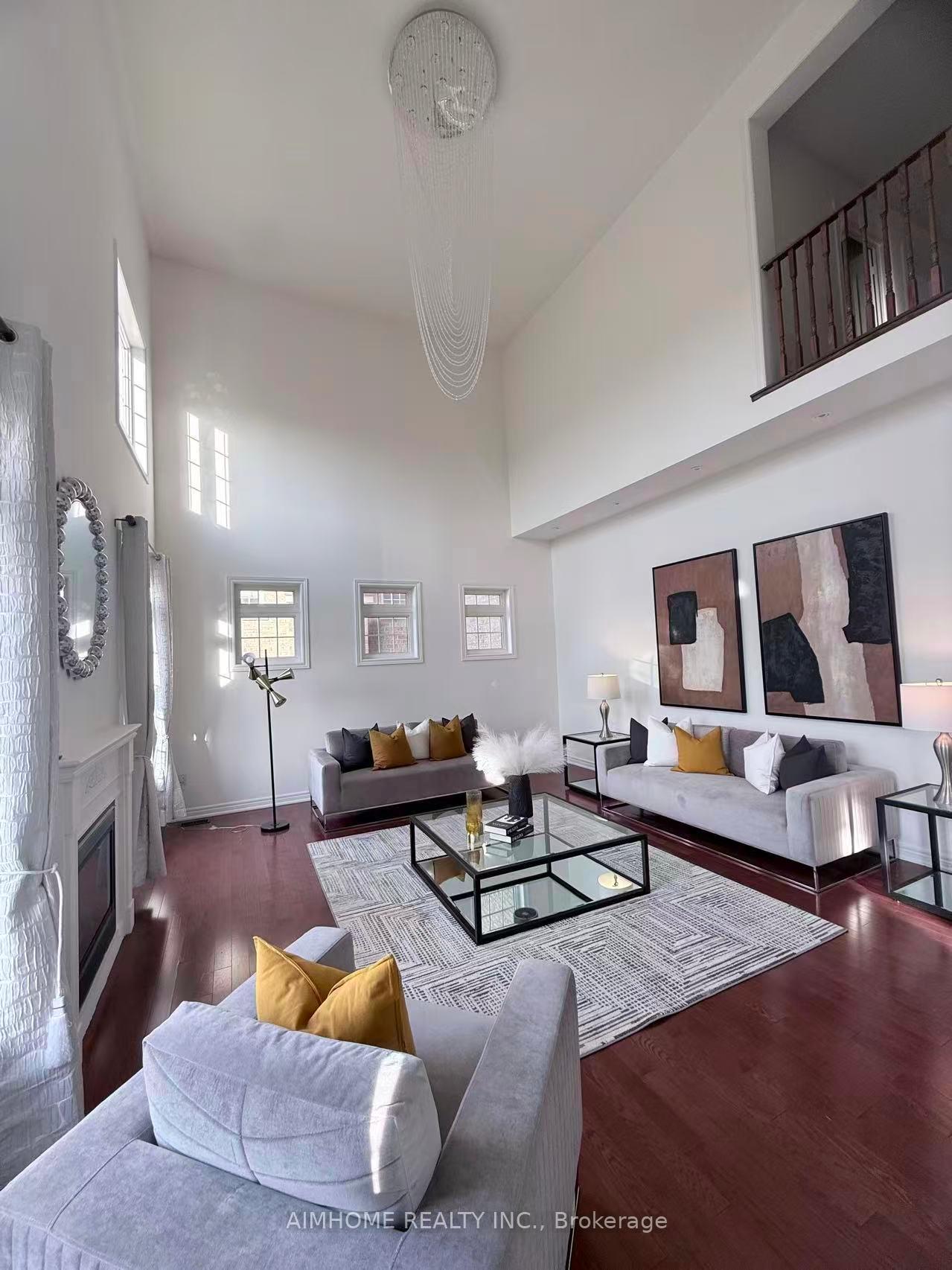 Photo 10 of 11 Alpaca Drive, Richmond Hill, Jefferson — HOMEH