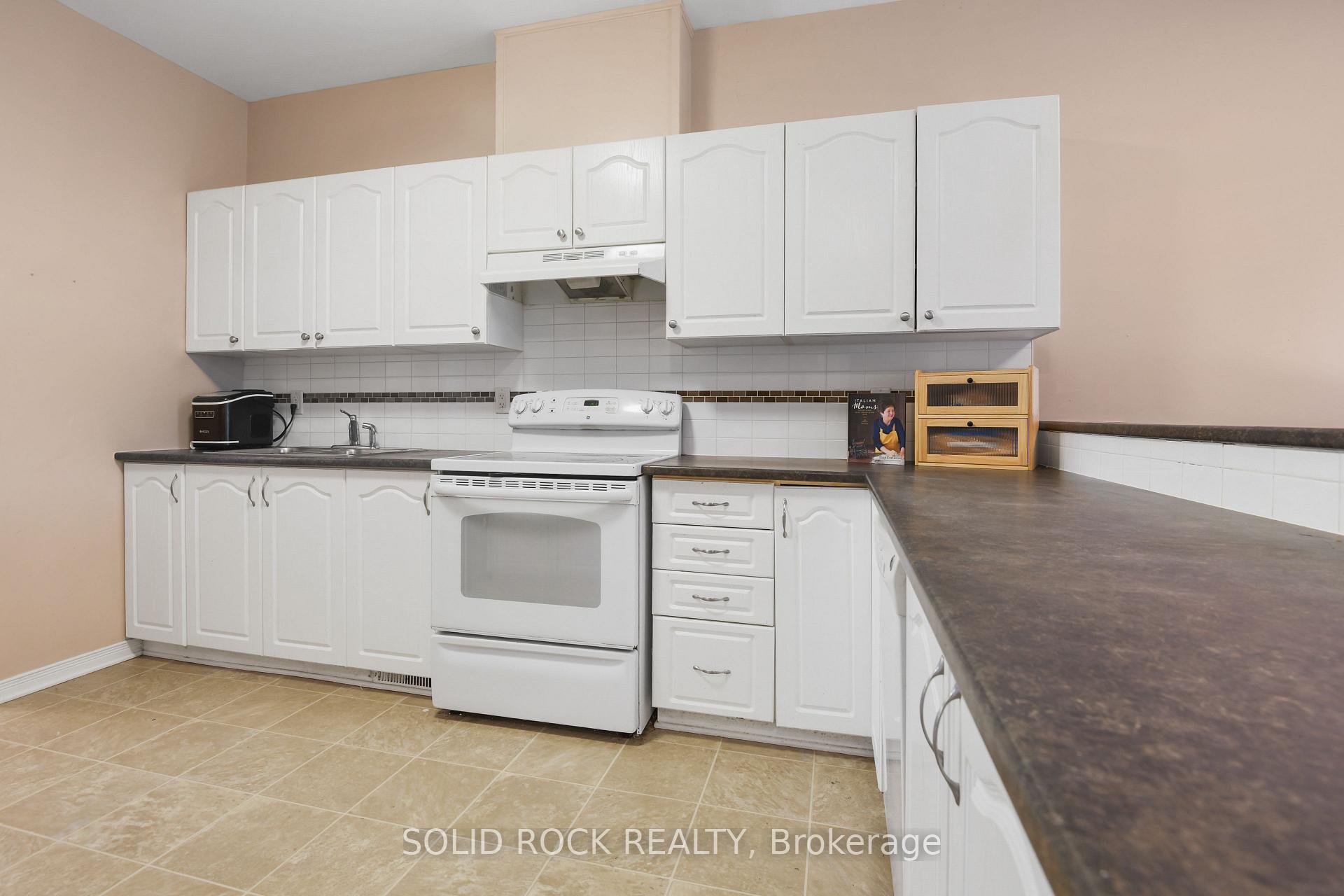 Photo 12 of 16 Moe Robillard Street, Arnprior, Arnprior — HOMEH