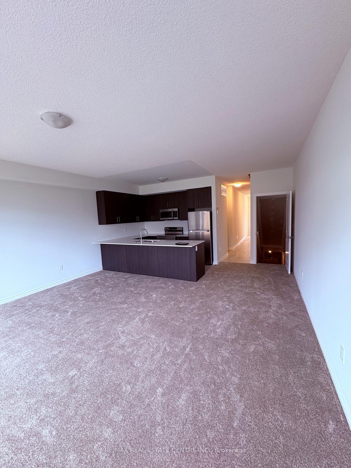 Photo 4 of 8 Elite Crescent, Haldimand — HOMEH