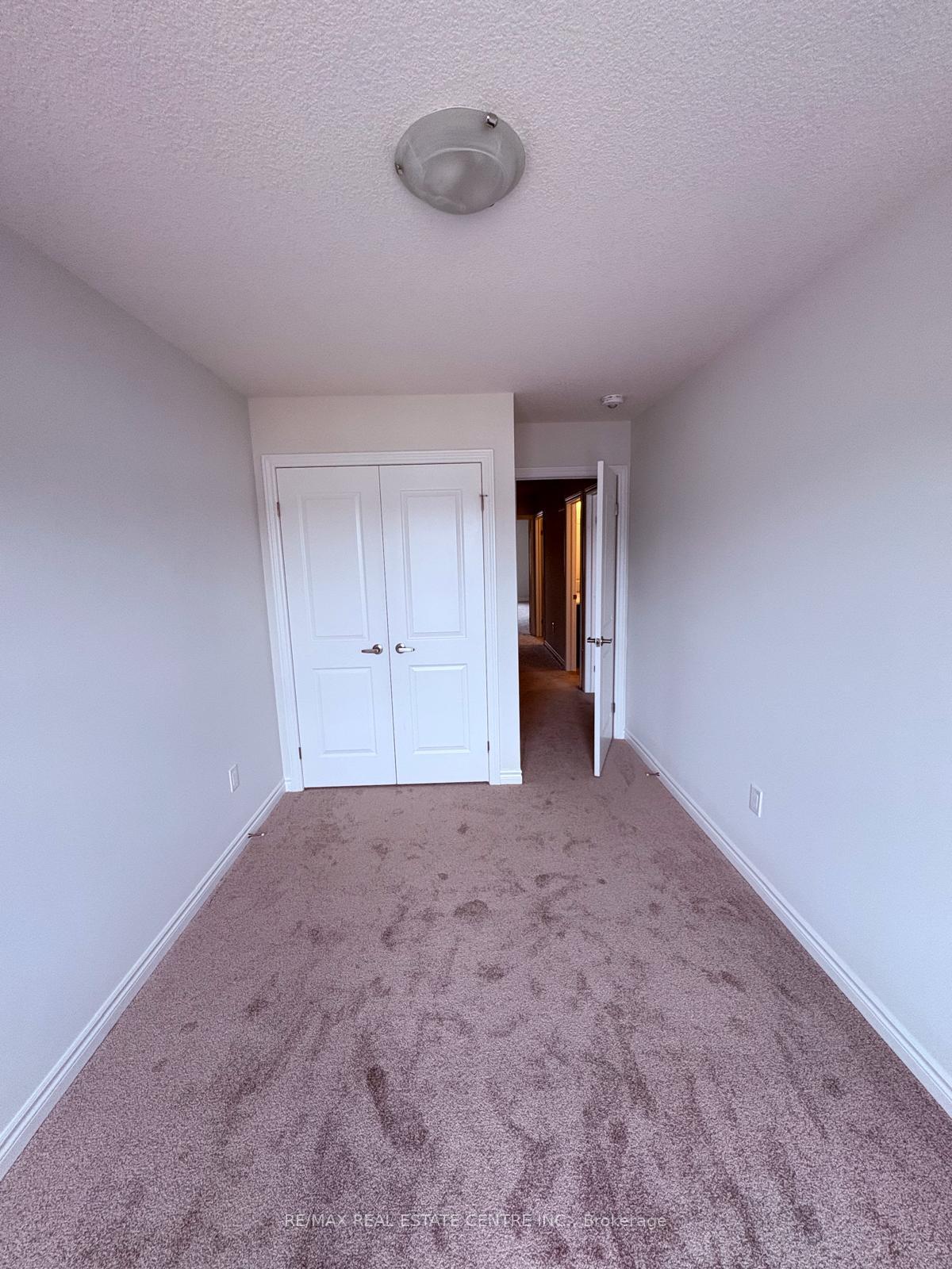 Photo 14 of 8 Elite Crescent, Haldimand — HOMEH