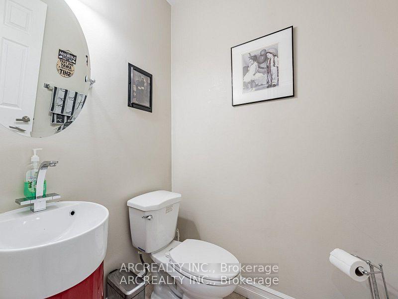 Photo 11 of 49 White Boulevard, Vaughan, Brownridge — HOMEH
