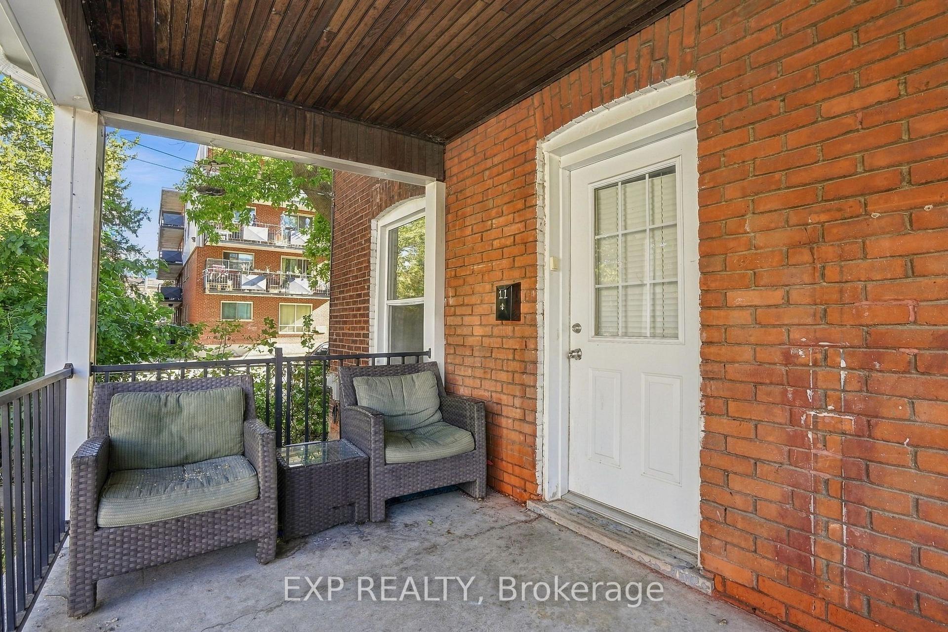 Photo 3 of 11 Hart Street, Brant, Brantford Twp — HOMEH