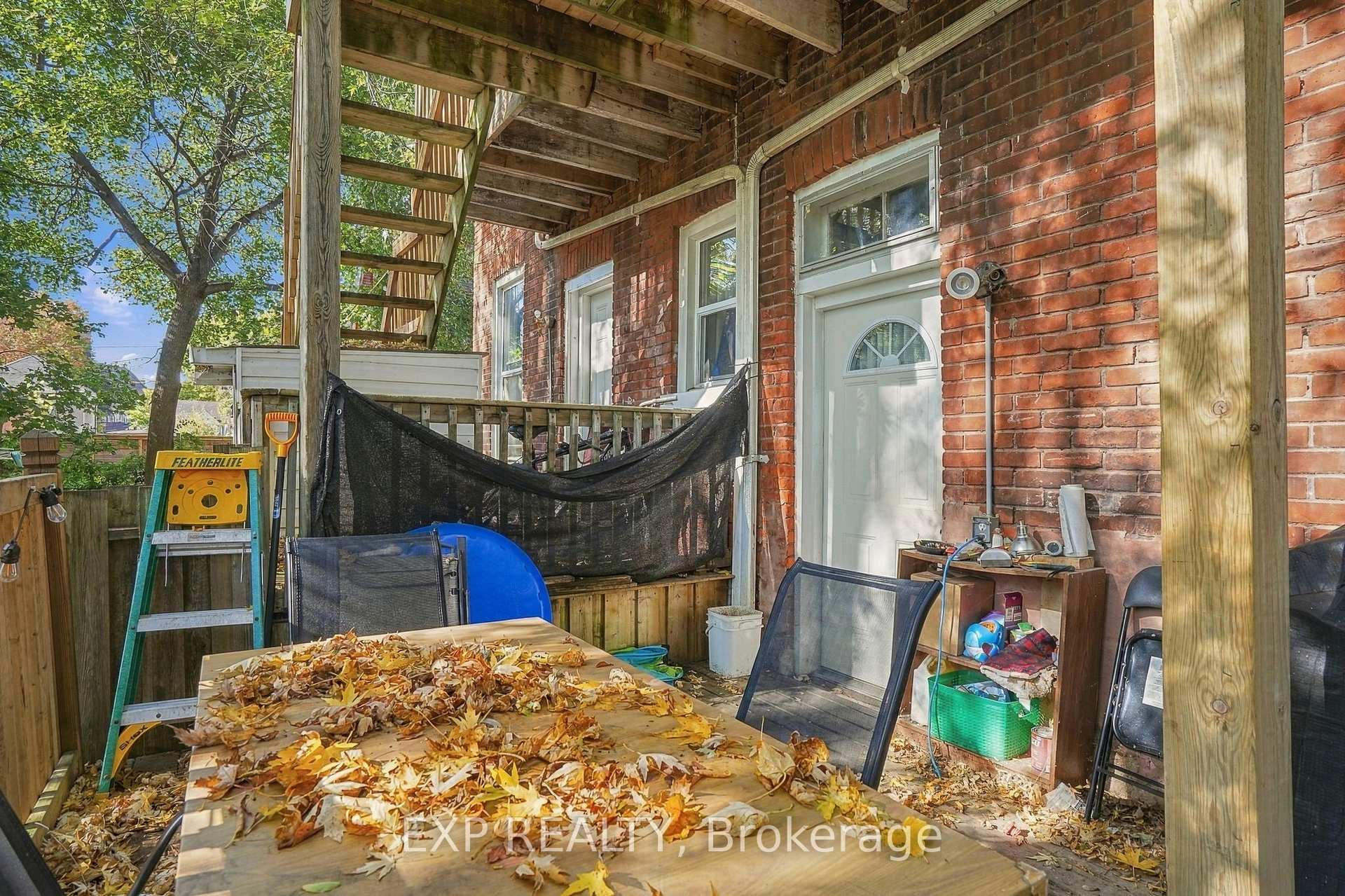 Photo 8 of 11 Hart Street, Brant, Brantford Twp — HOMEH