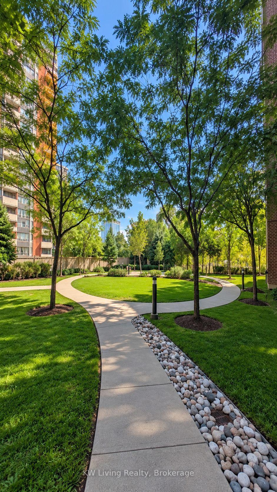 Photo 5 of Unit Ph08, 3 Michael Power Place, Etobicoke, Islington-City Centre West — HOMEH