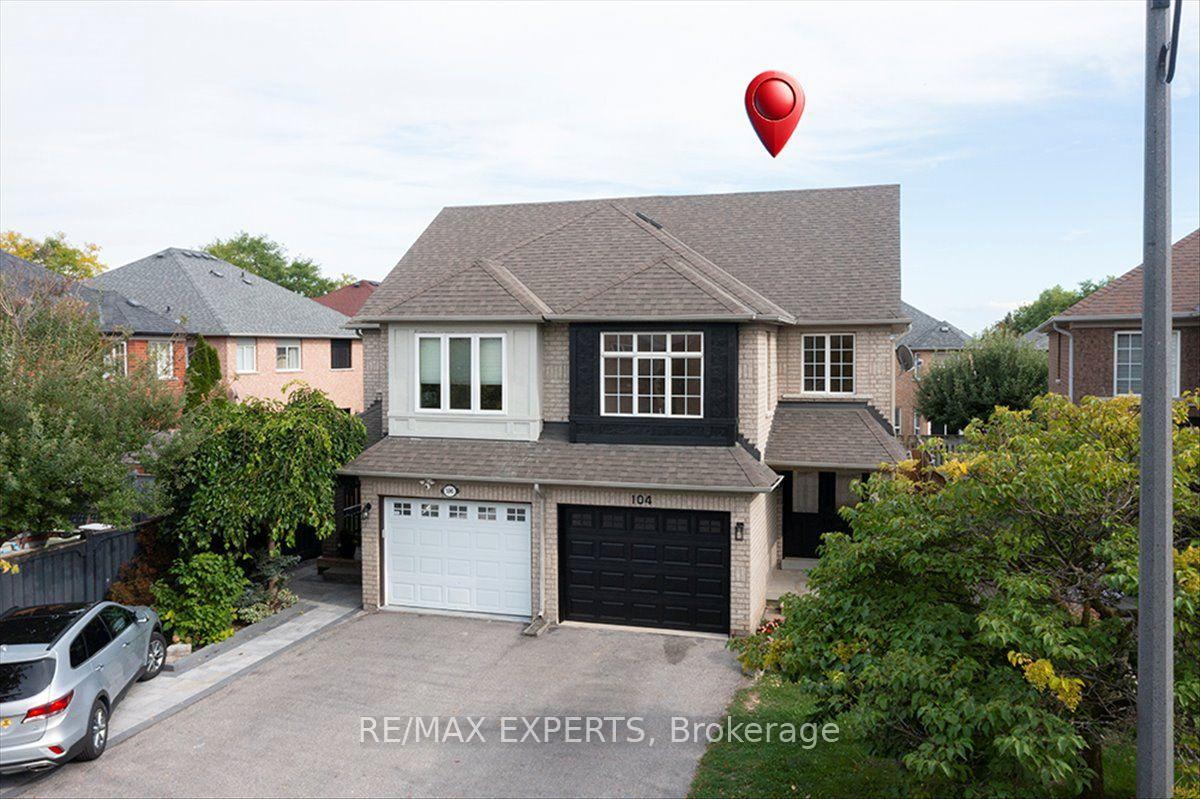 Photo 2 of 104 Echo Ridge Crescent, Vaughan, Sonoma Heights — HOMEH
