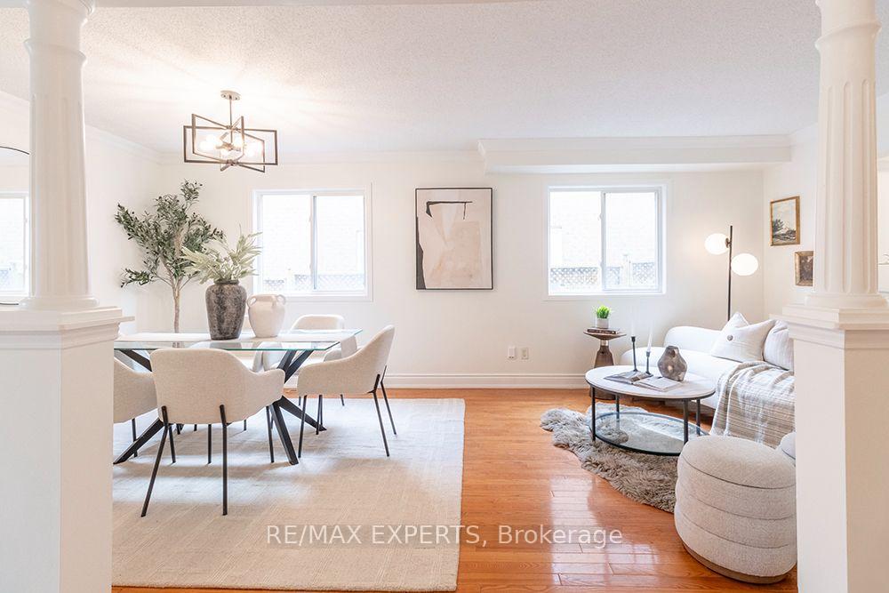 Photo 10 of 104 Echo Ridge Crescent, Vaughan, Sonoma Heights — HOMEH