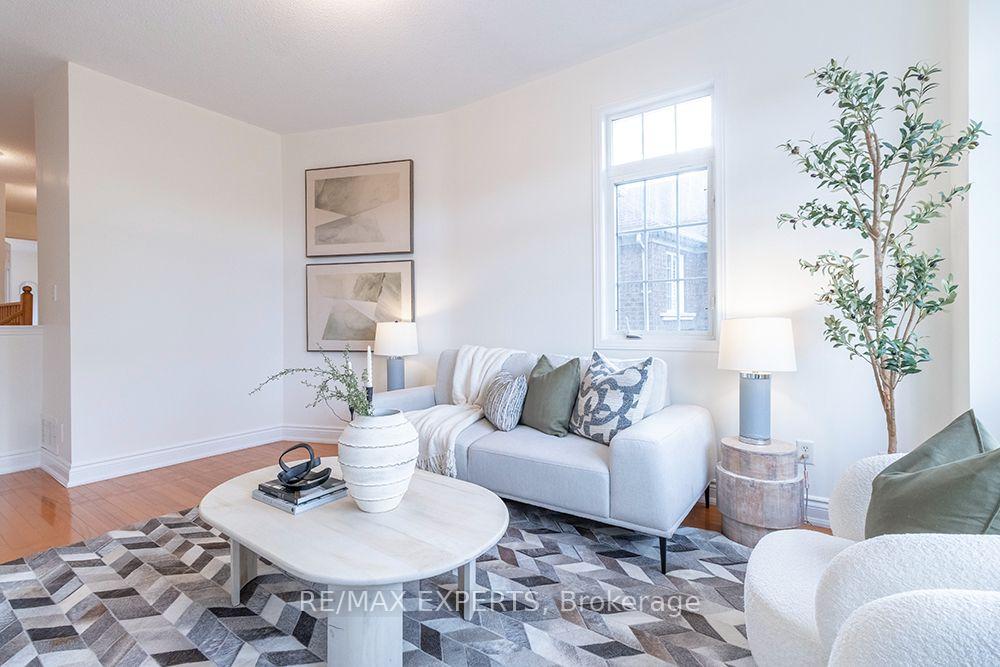 Photo 20 of 104 Echo Ridge Crescent, Vaughan, Sonoma Heights — HOMEH