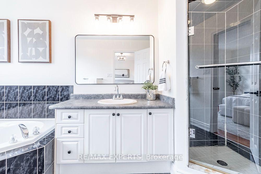 Photo 29 of 104 Echo Ridge Crescent, Vaughan, Sonoma Heights — HOMEH