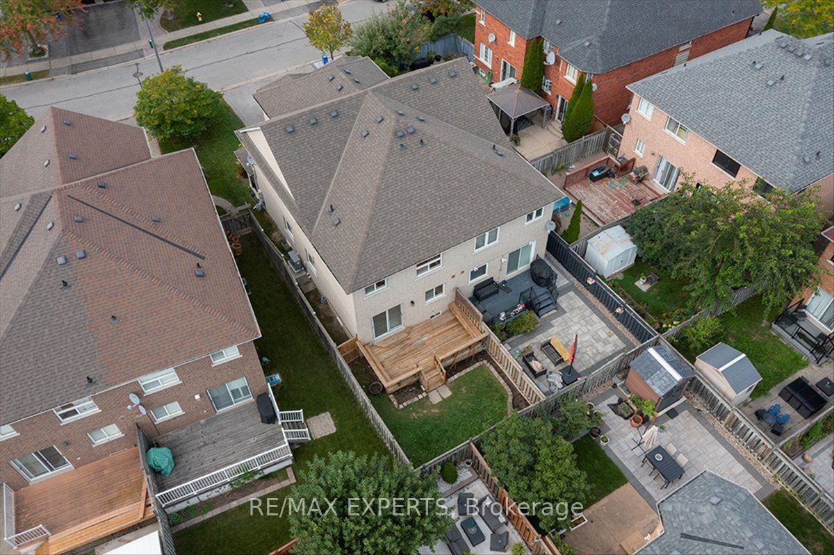Photo 44 of 104 Echo Ridge Crescent, Vaughan, Sonoma Heights — HOMEH
