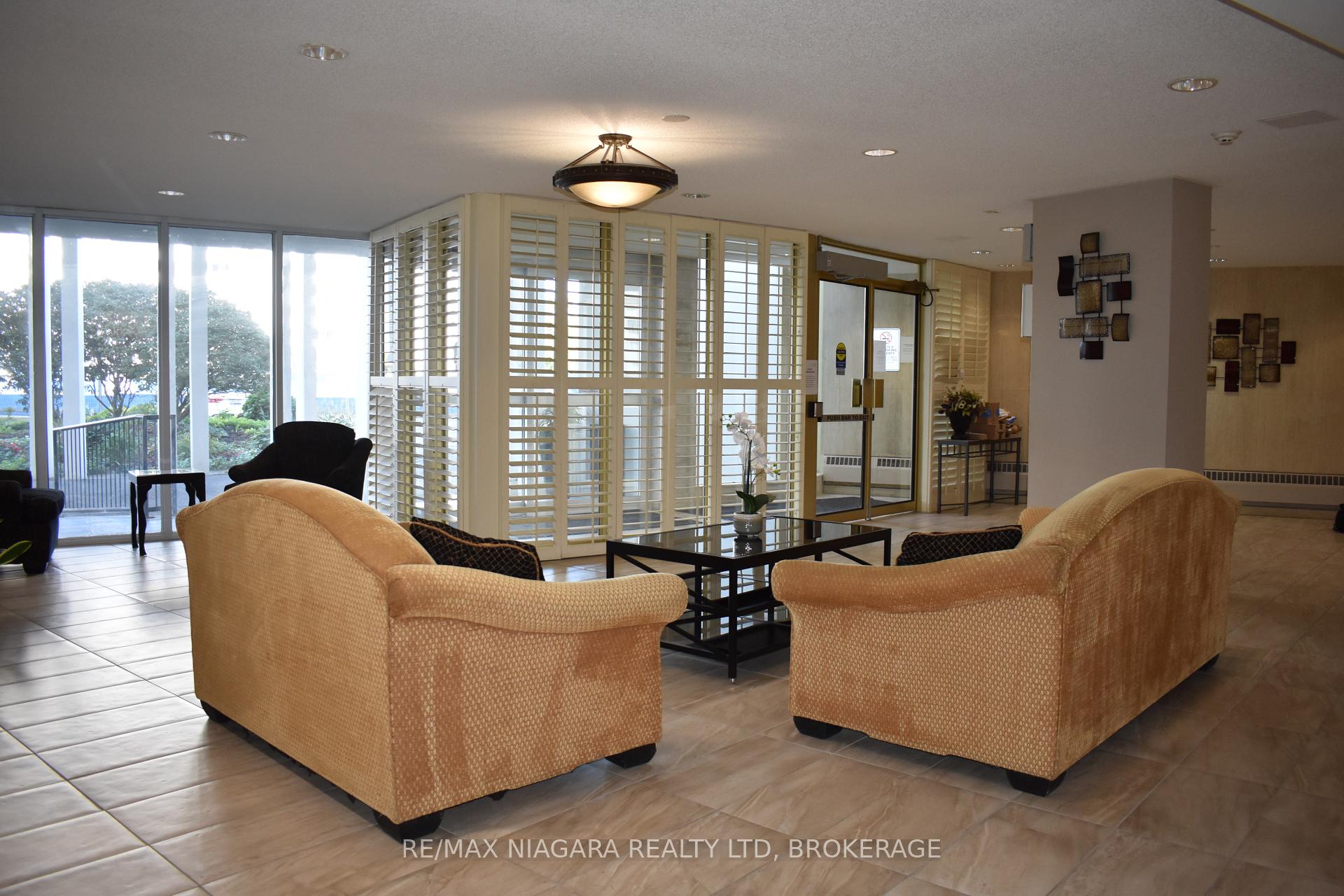 Photo 2 of Unit 1002, 35 Towering Heights Boulevard, St. Catharines, Glendale/Glenridge — HOMEH