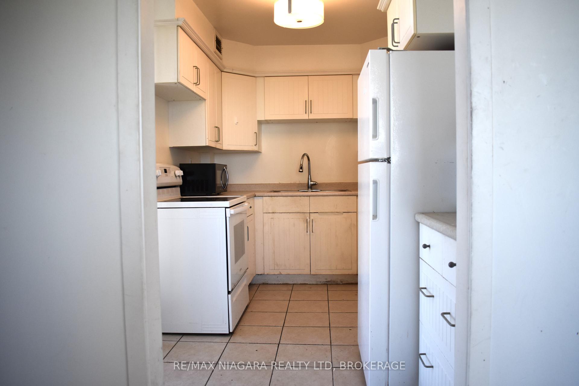 Photo 8 of Unit 1002, 35 Towering Heights Boulevard, St. Catharines, Glendale/Glenridge — HOMEH