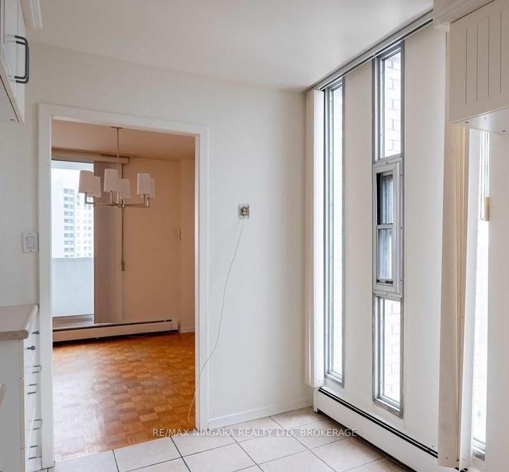 Photo 10 of Unit 1002, 35 Towering Heights Boulevard, St. Catharines, Glendale/Glenridge — HOMEH