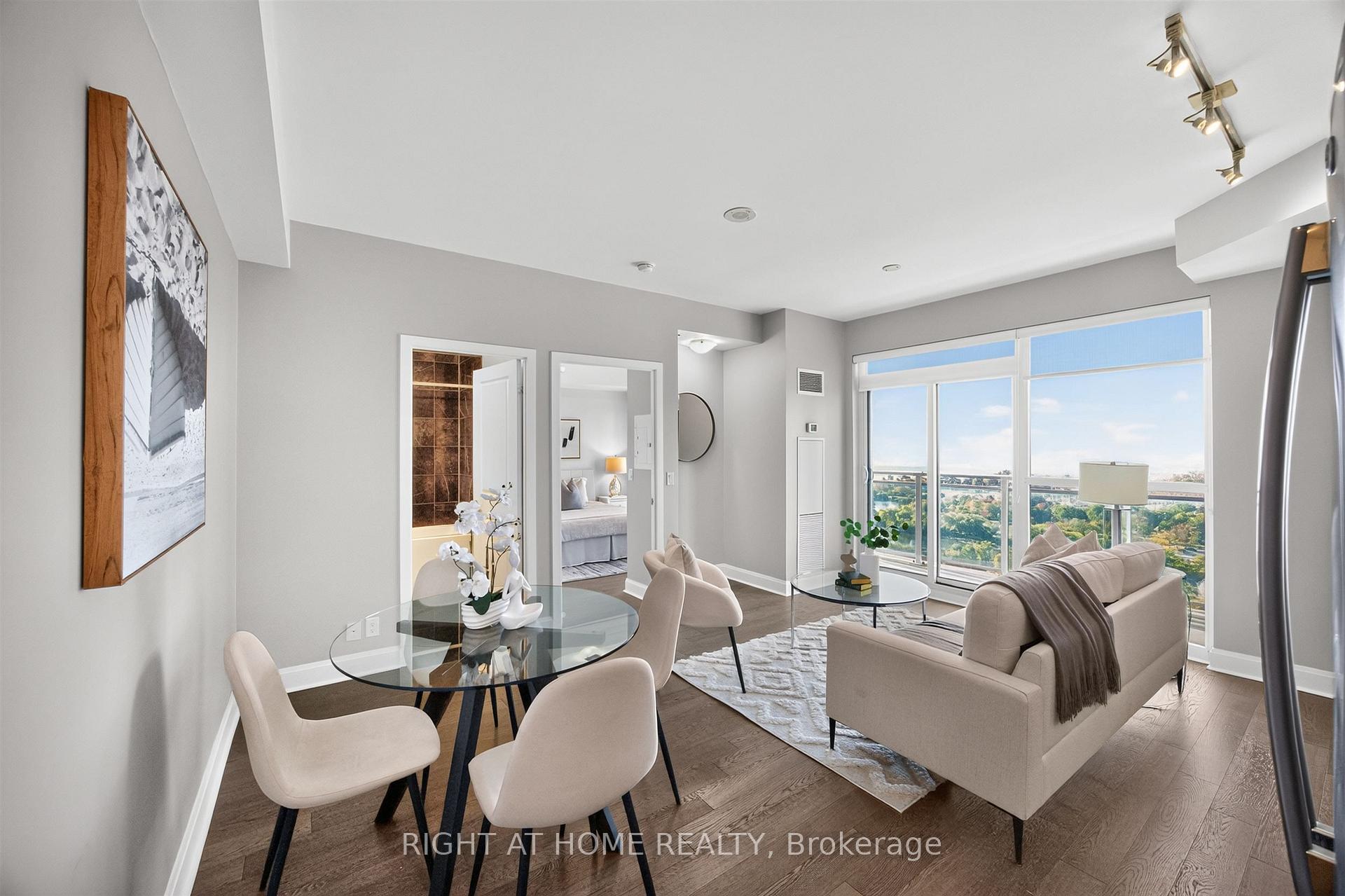 Photo 2 of Unit 1801, 33 Shore Breeze Drive, Etobicoke, Mimico — HOMEH