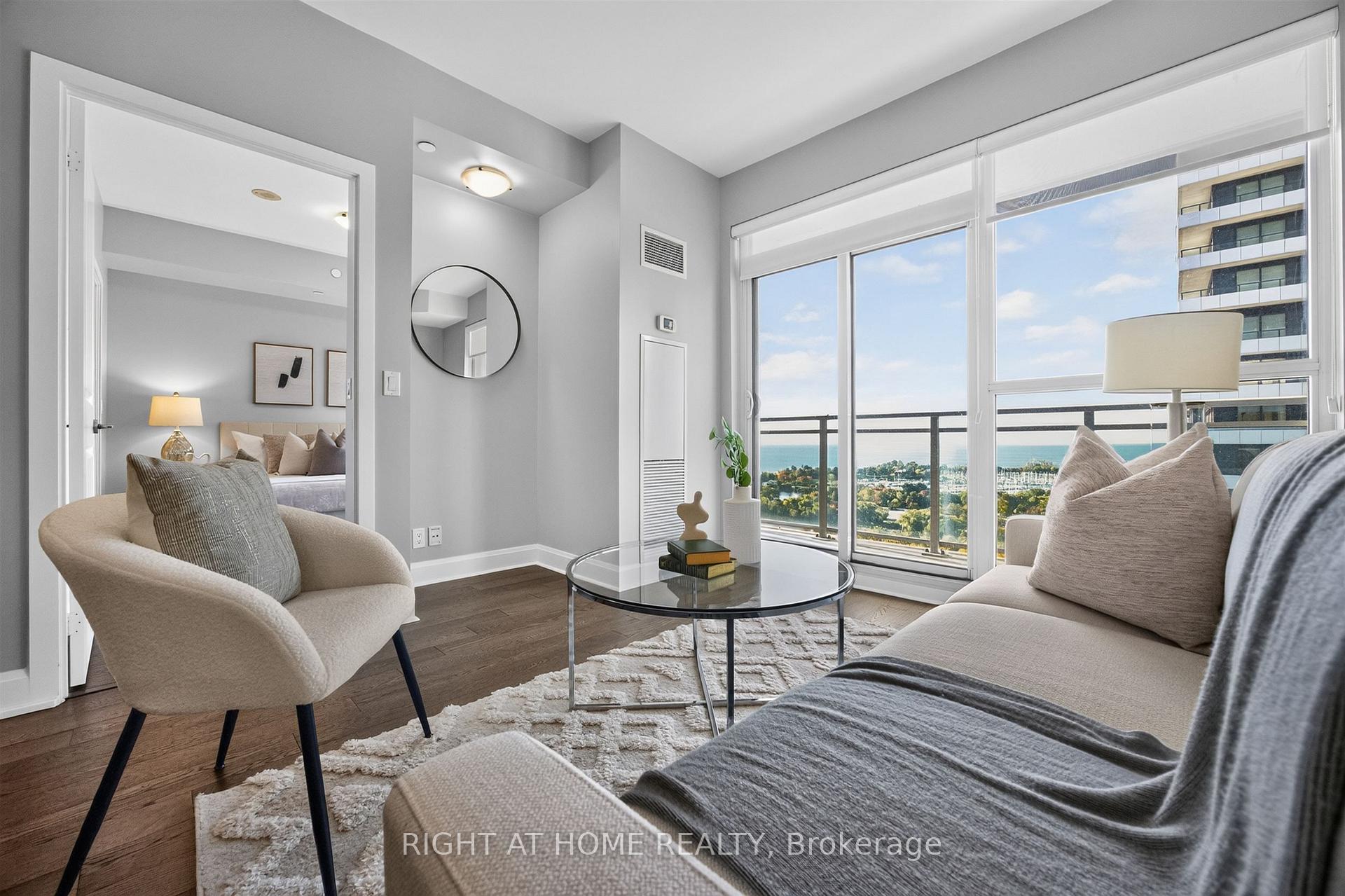 Photo 4 of Unit 1801, 33 Shore Breeze Drive, Etobicoke, Mimico — HOMEH
