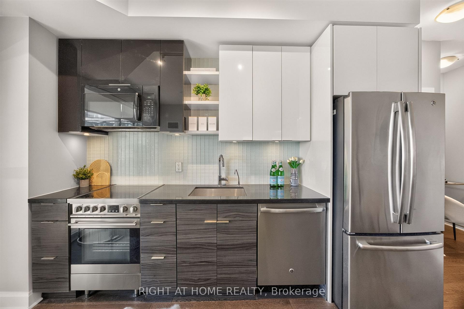 Photo 9 of Unit 1801, 33 Shore Breeze Drive, Etobicoke, Mimico — HOMEH