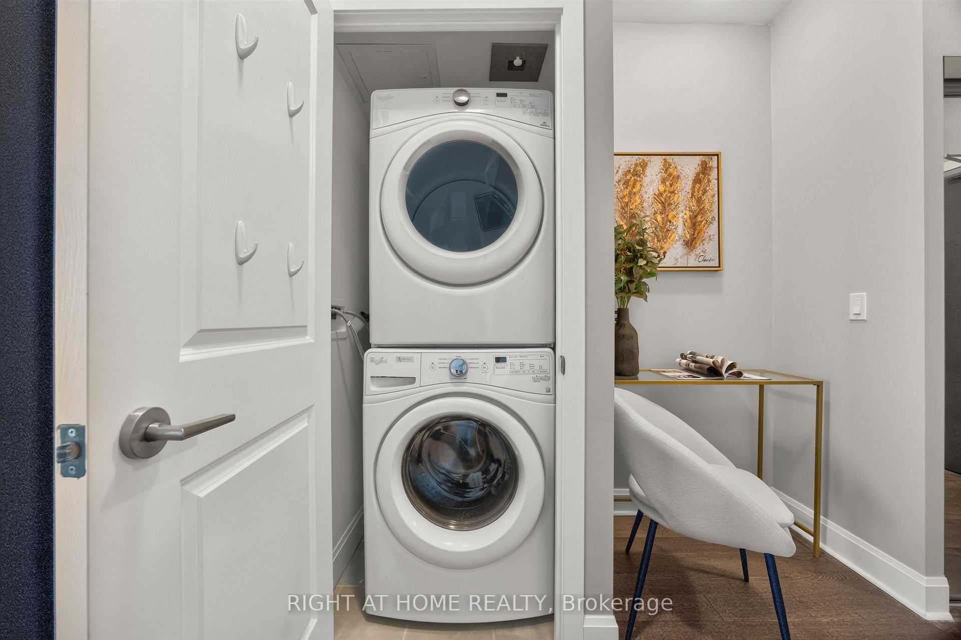 Photo 12 of Unit 1801, 33 Shore Breeze Drive, Etobicoke, Mimico — HOMEH