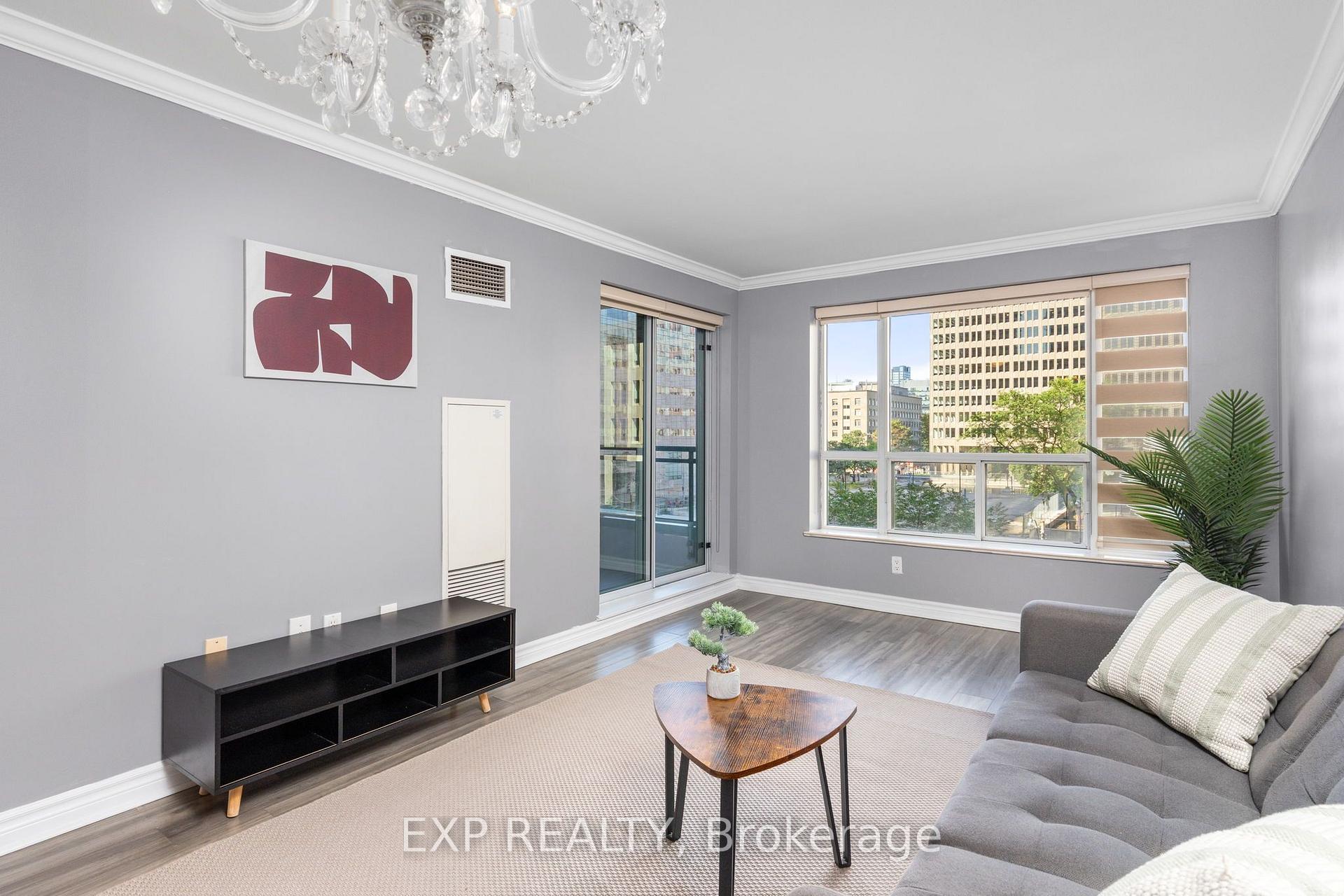 Photo 2 of Unit 409, 889 Bay Street, Toronto, Bay Street Corridor — HOMEH