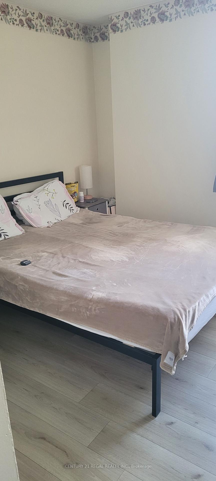 Photo 8 of Unit 804, 380 Dixon Road, Etobicoke, Kingsview Village-The Westway — HOMEH
