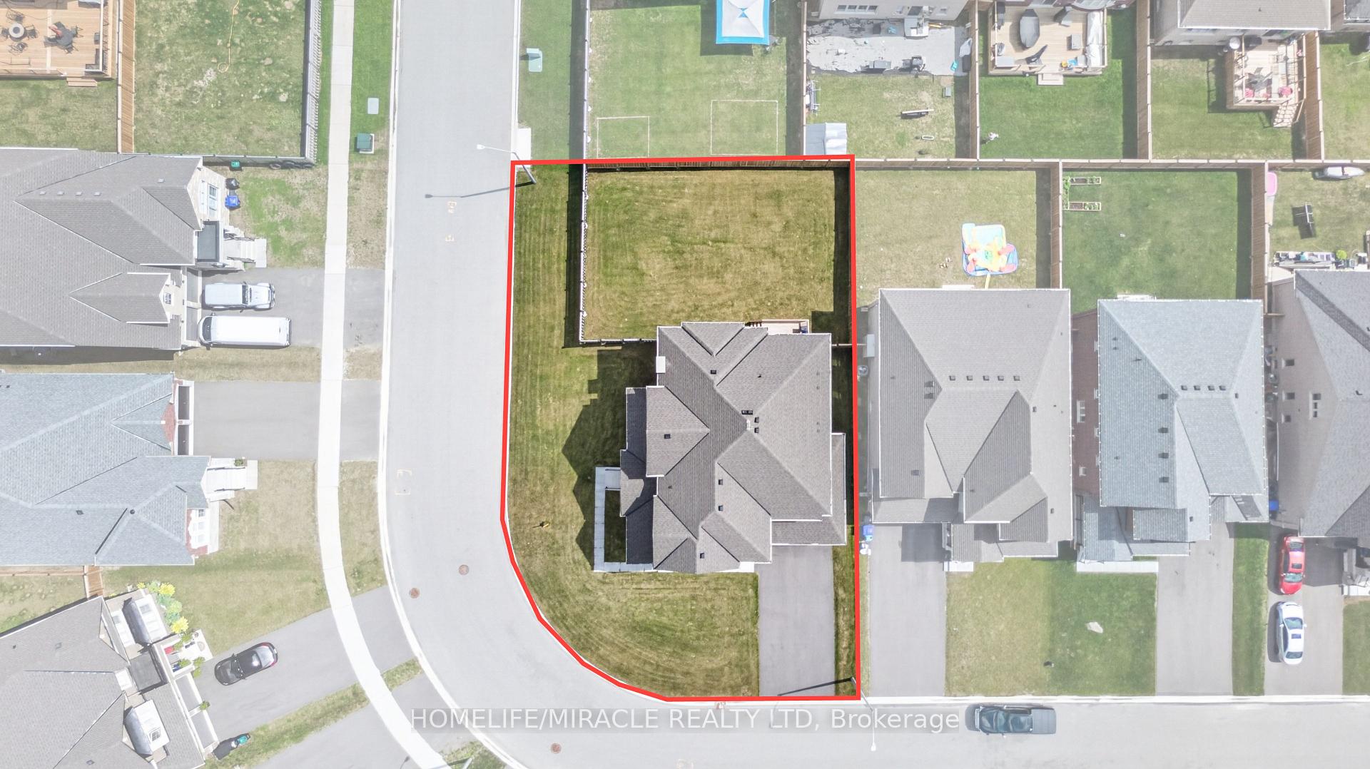 Photo 2 of 1518 Broderick Street, Innisfil, Rural Innisfil — HOMEH