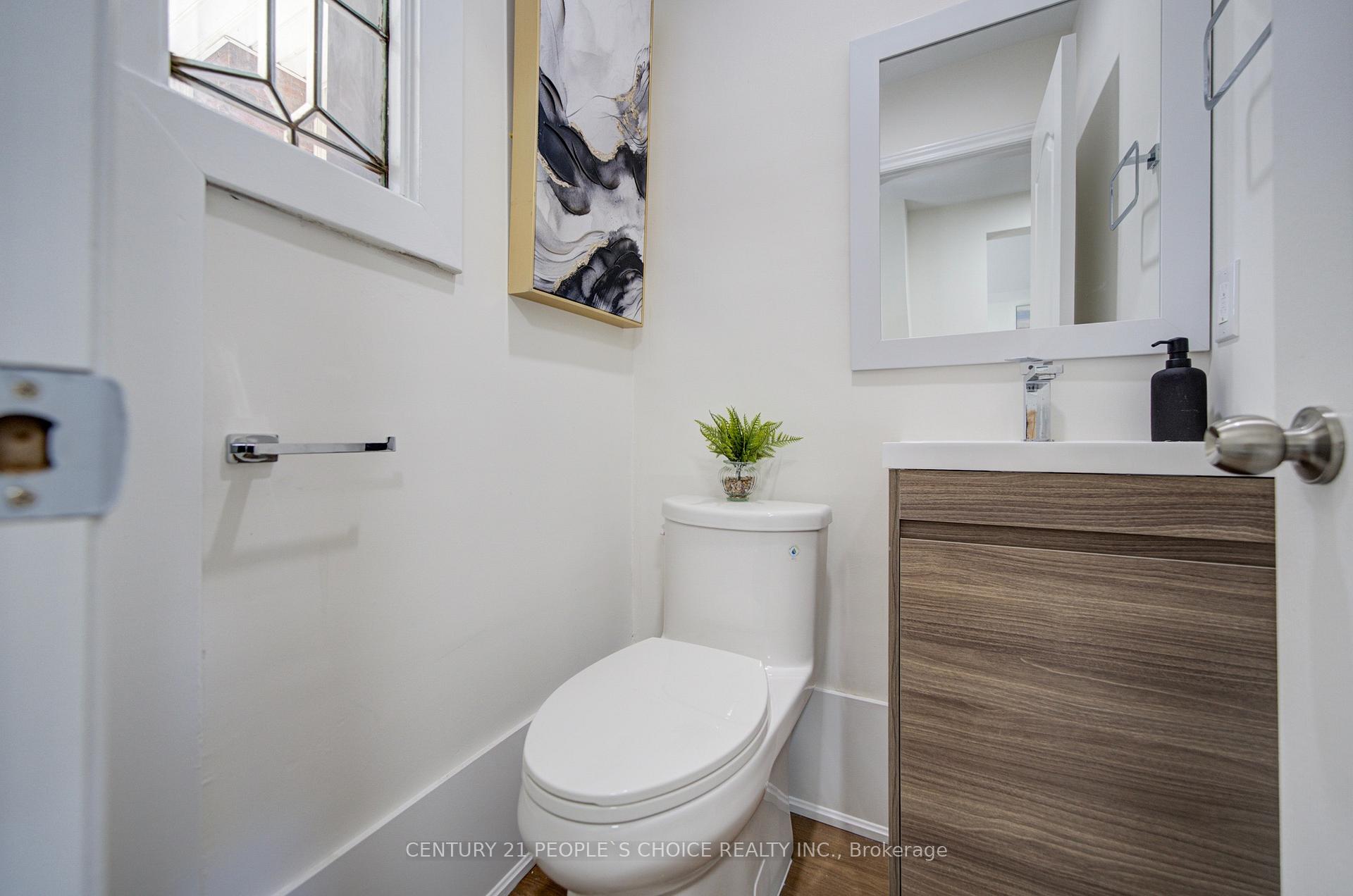 Photo 9 of 176 London Street S, Hamilton, Delta — HOMEH
