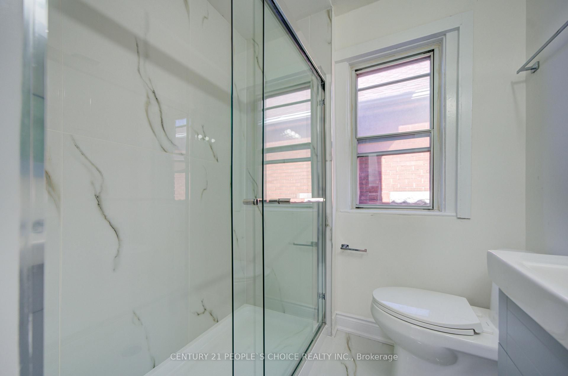 Photo 25 of 176 London Street S, Hamilton, Delta — HOMEH