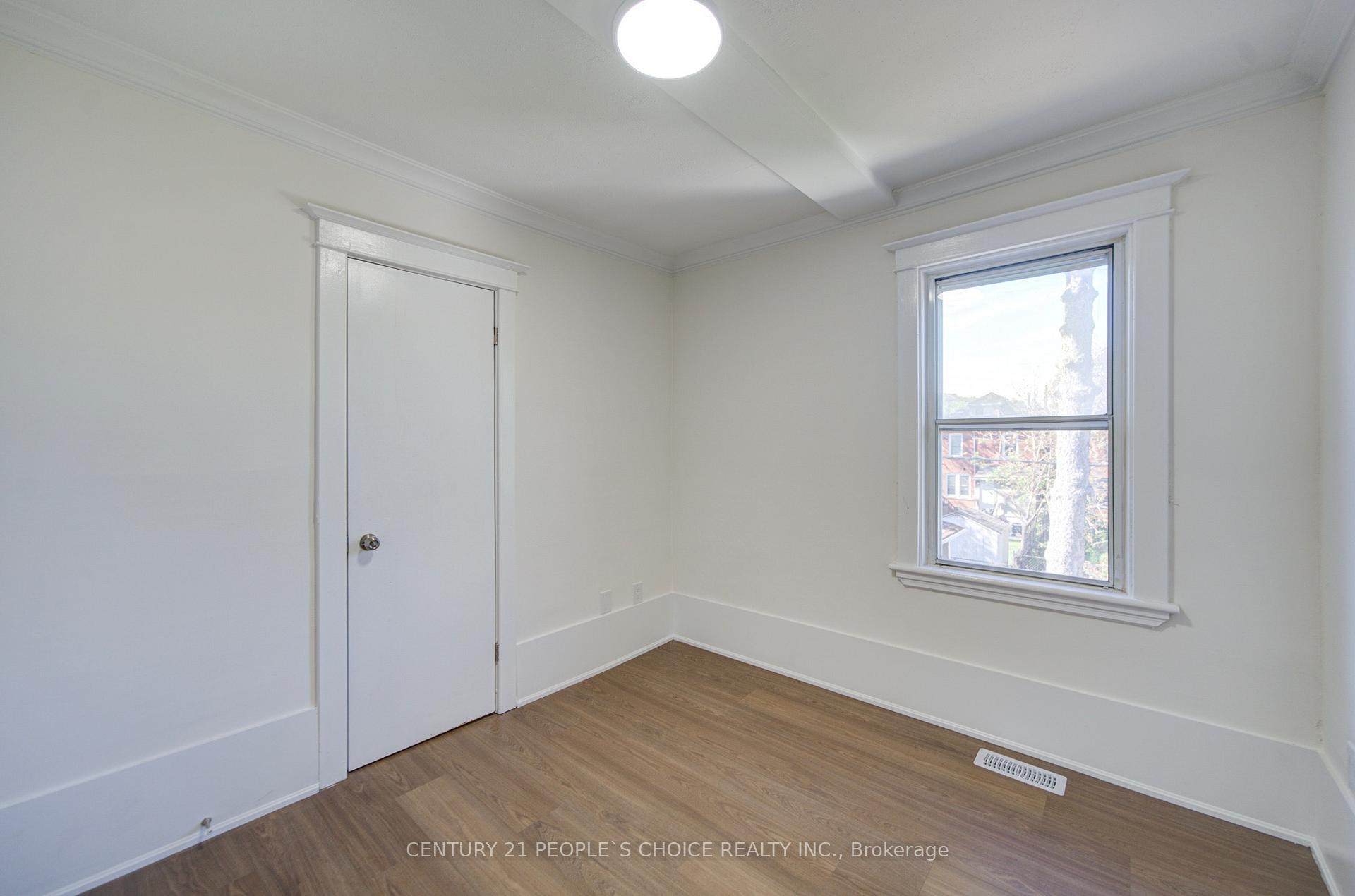 Photo 27 of 176 London Street S, Hamilton, Delta — HOMEH