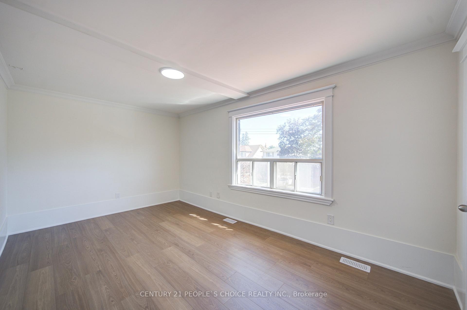 Photo 30 of 176 London Street S, Hamilton, Delta — HOMEH