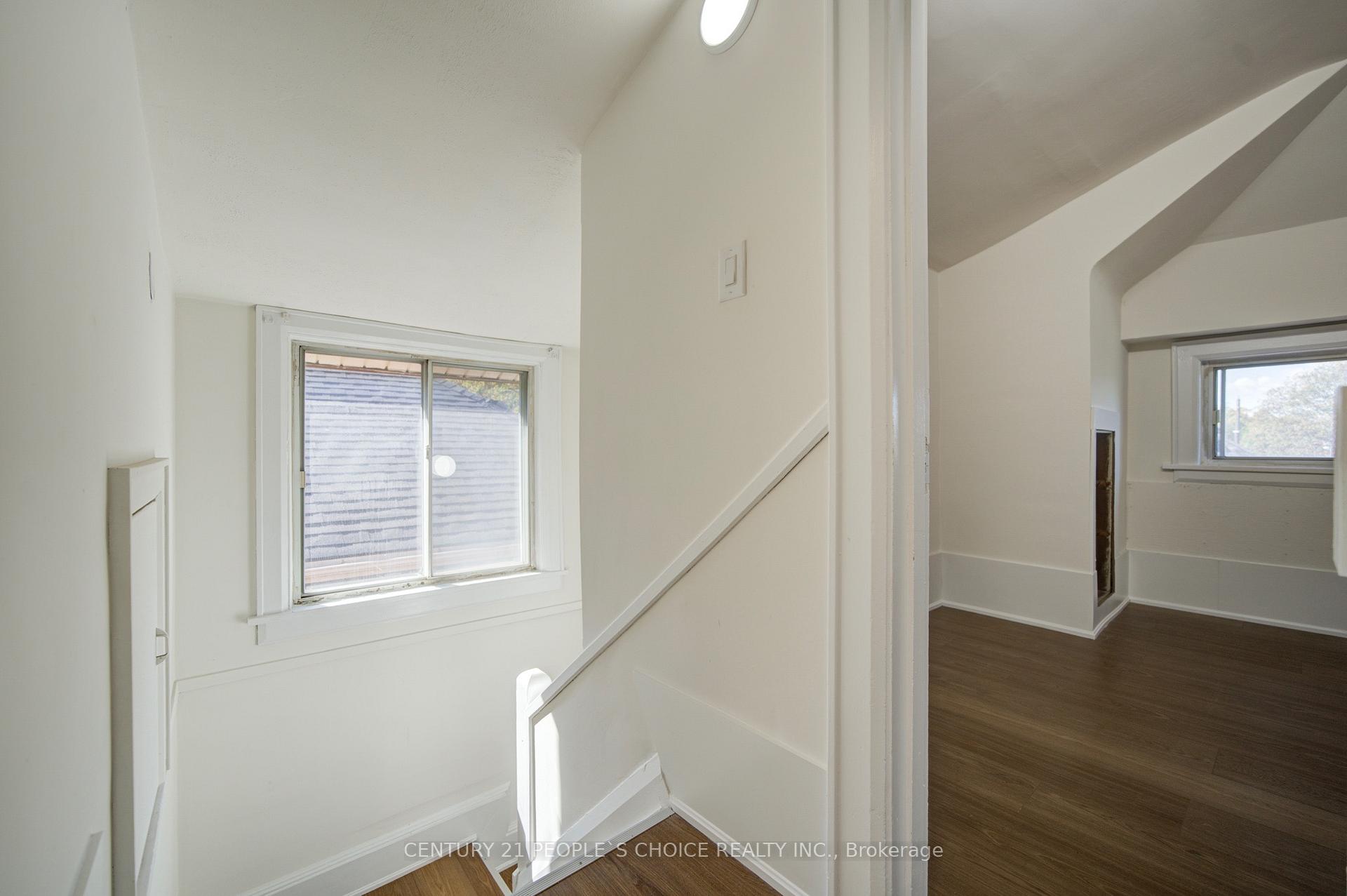 Photo 36 of 176 London Street S, Hamilton, Delta — HOMEH