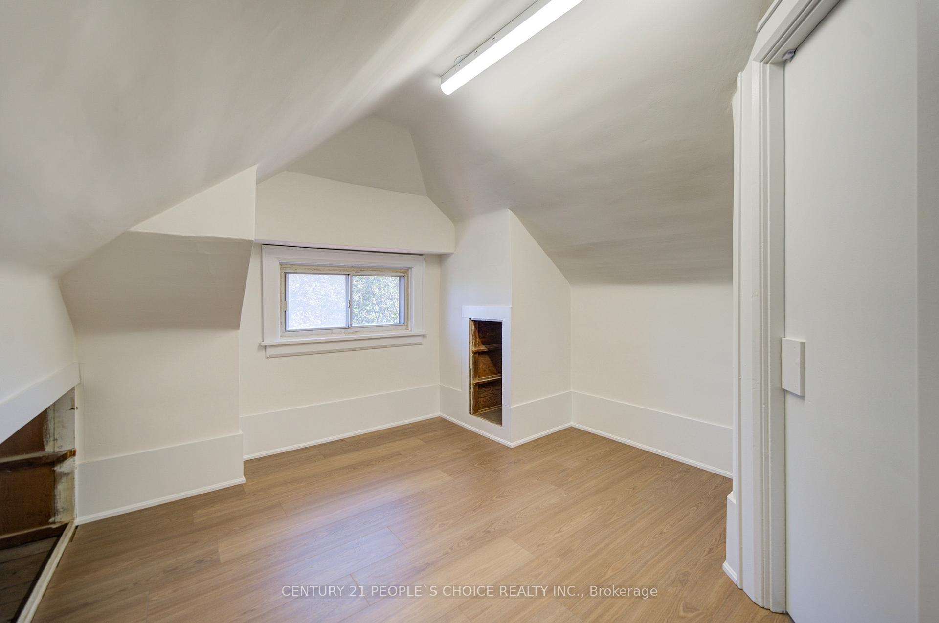 Photo 37 of 176 London Street S, Hamilton, Delta — HOMEH