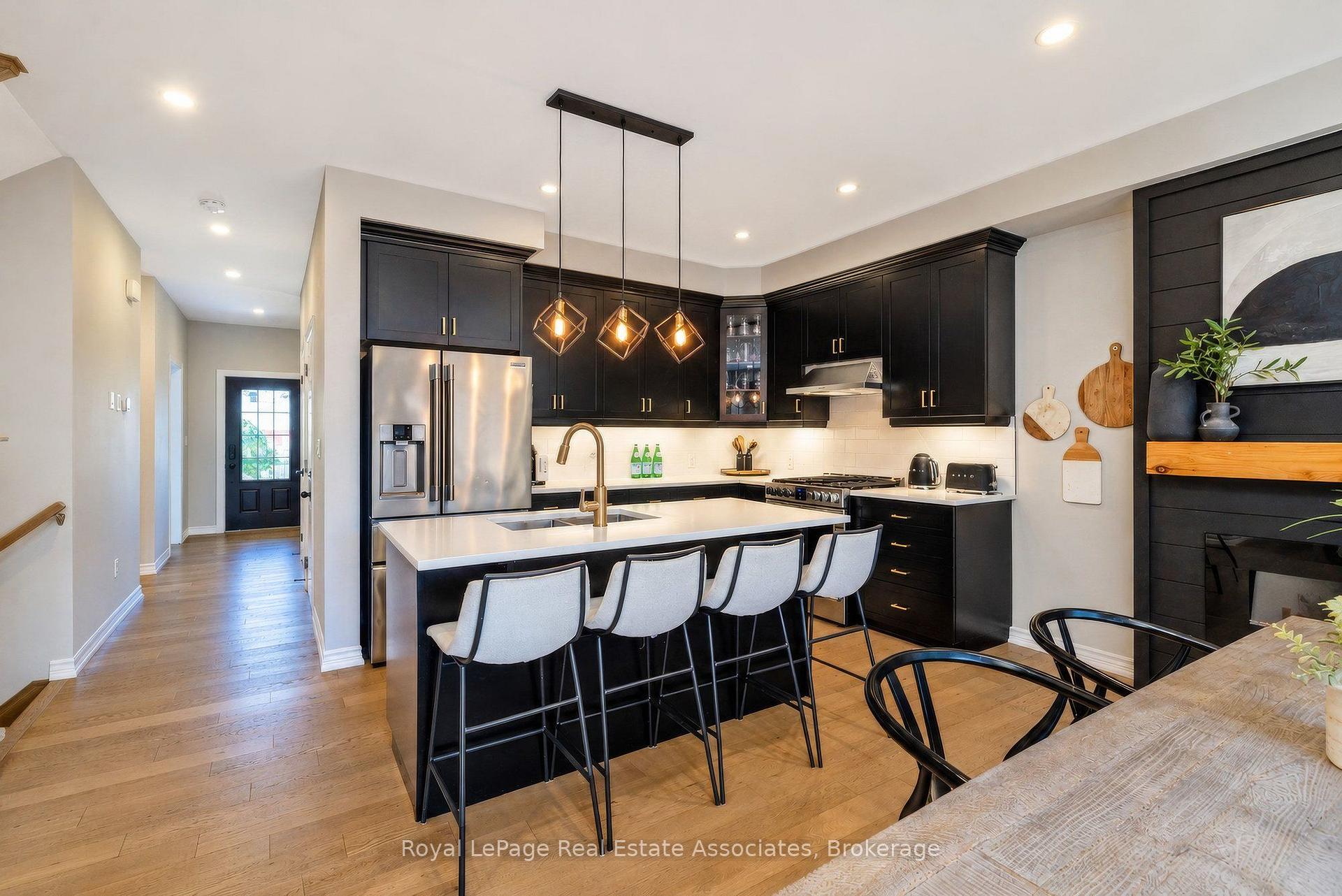 Photo 21 of Unit 10, 19 Braida Lane, Halton Hills, Acton — HOMEH