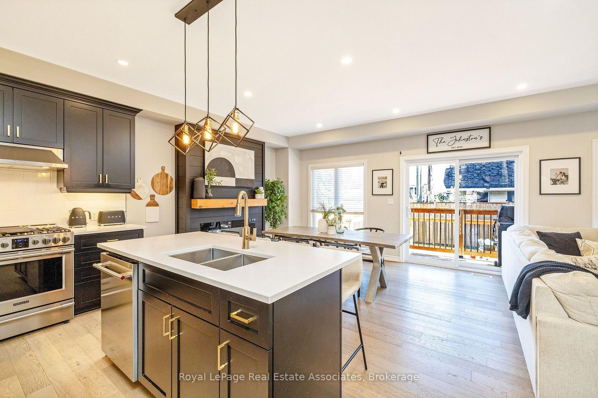 Photo 23 of Unit 10, 19 Braida Lane, Halton Hills, Acton — HOMEH