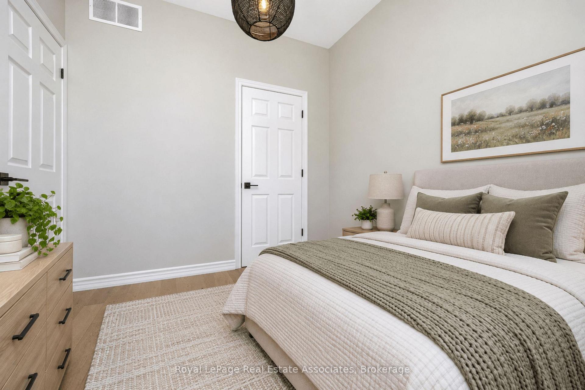 Photo 34 of Unit 10, 19 Braida Lane, Halton Hills, Acton — HOMEH