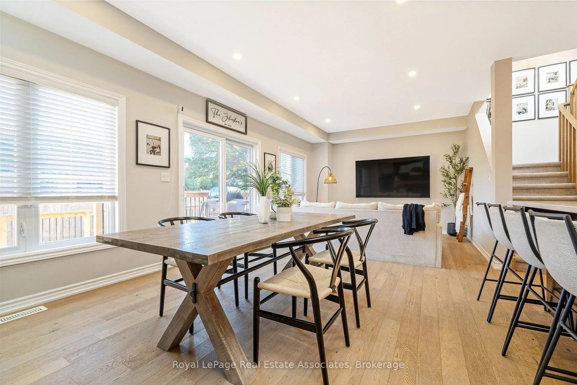 Photo 59 of Unit 10, 19 Braida Lane, Halton Hills, Acton — HOMEH