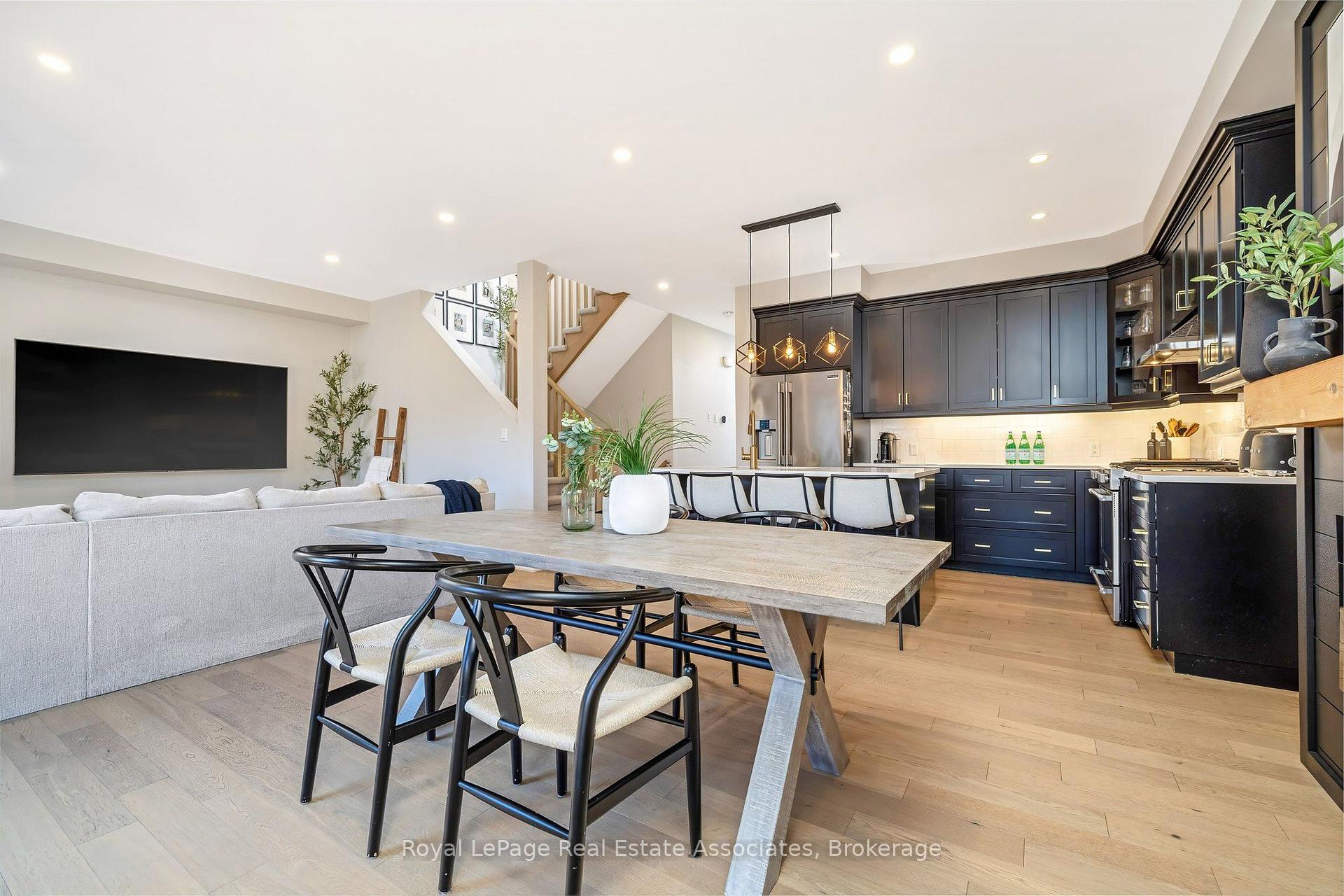 Photo 17 of Unit 10, 19 Braida Lane, Halton Hills, Acton — HOMEH
